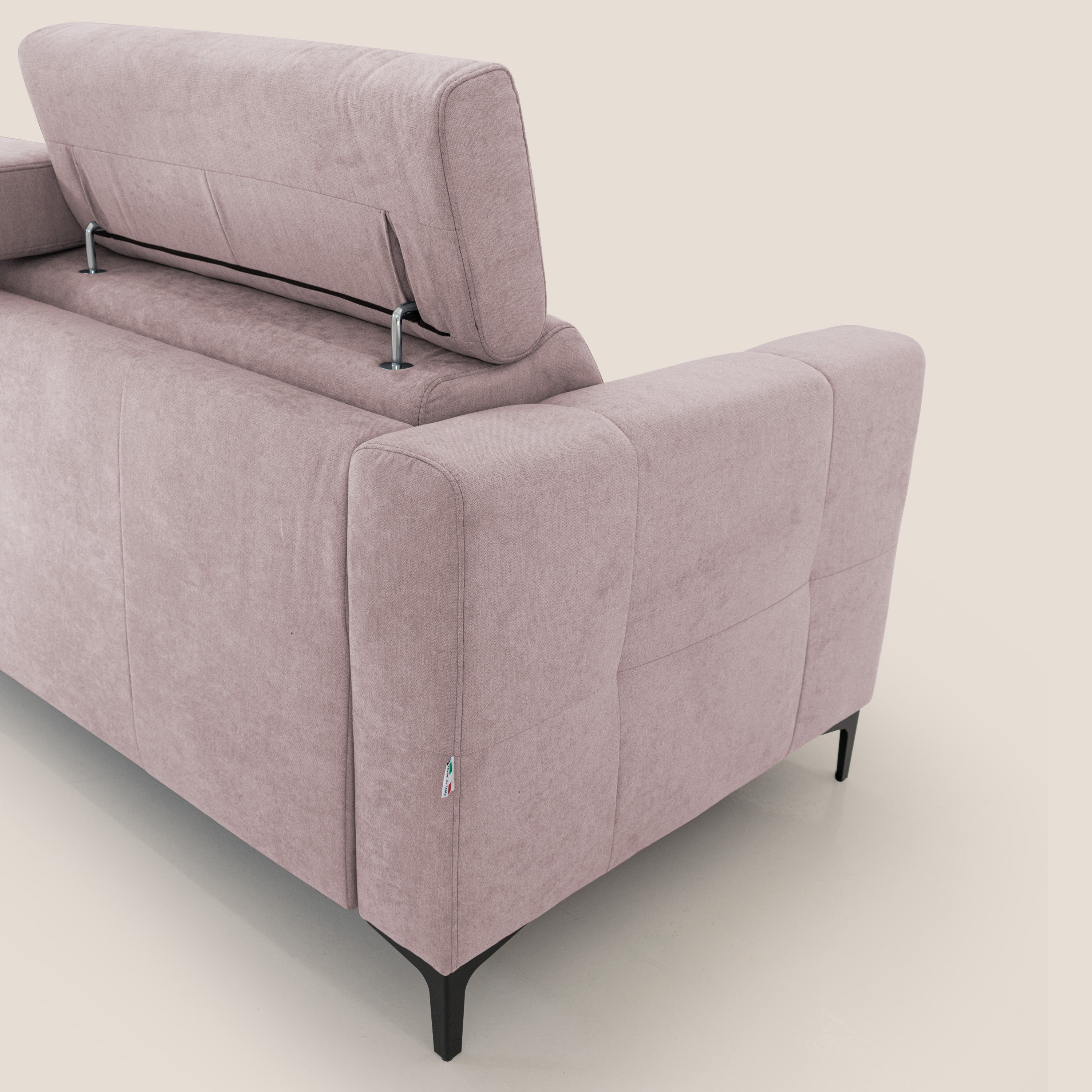 Gardenia divano letto materasso alto 18 cm con poggiatesta reclinabili e rivestimento impermeabile T02 rosa - divani.store