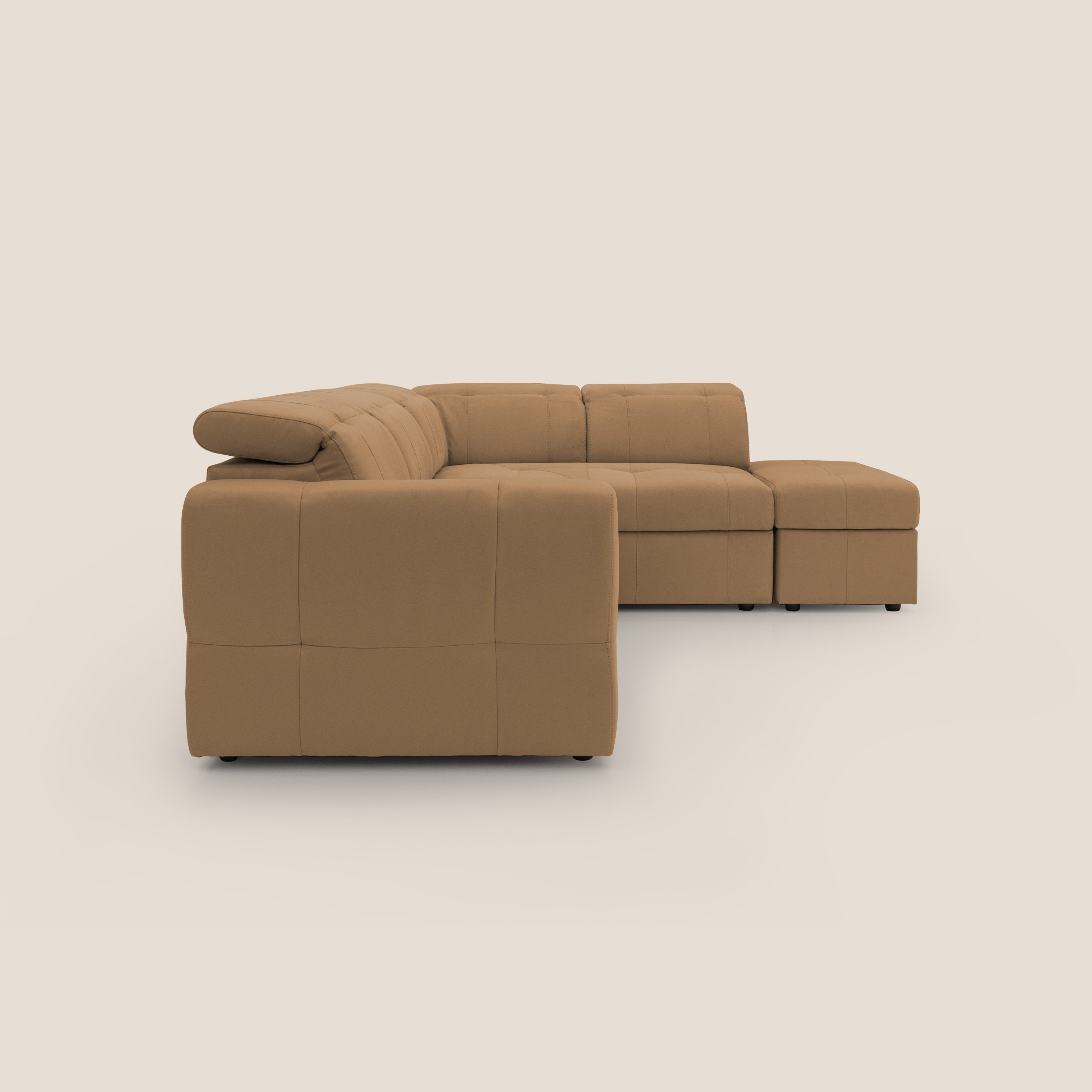 Kronos Divano angolare con poggiapiedi estraibile e pouf contenitore mobile in microfibra impermeabile T11 cuoio - divani.store