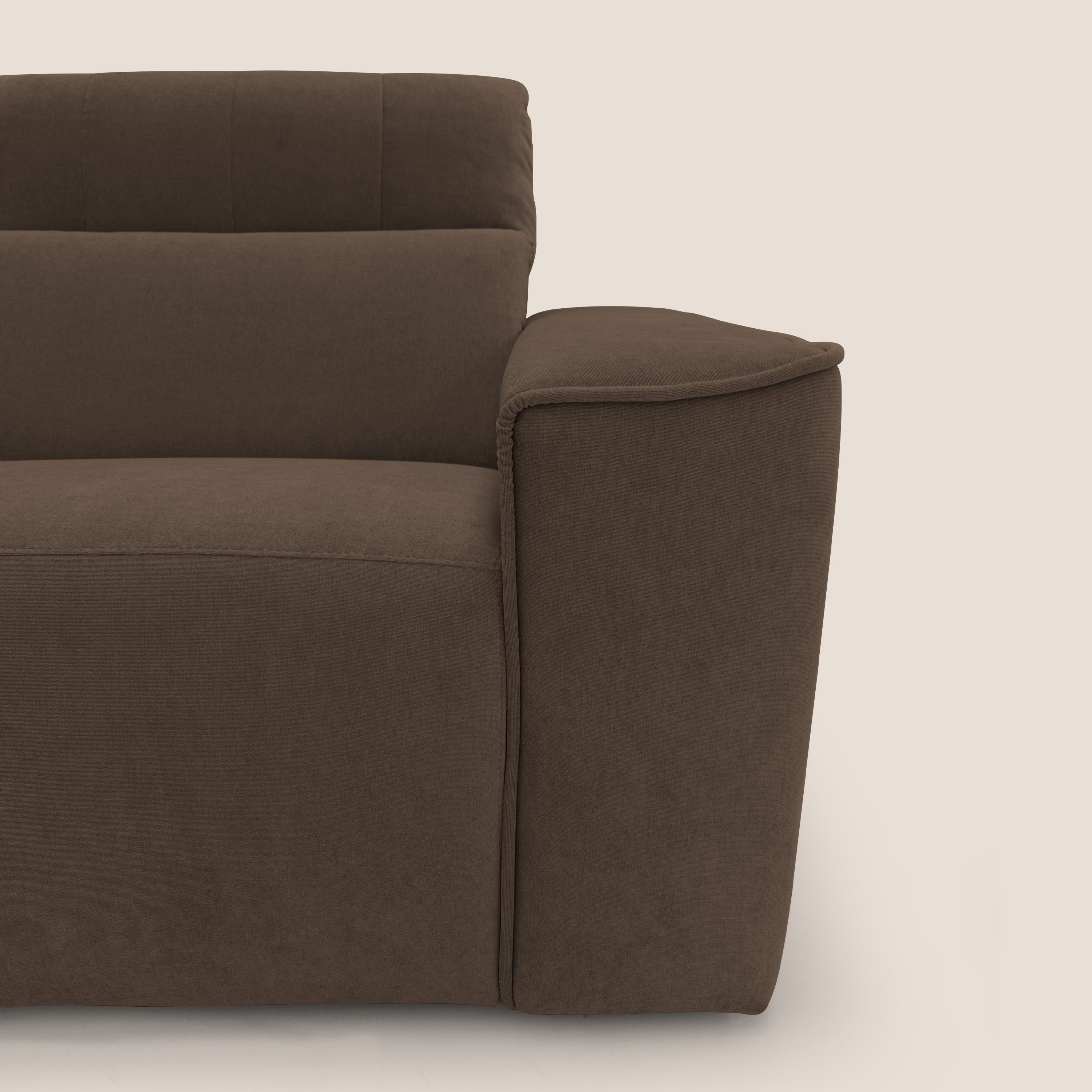 Clark Divano angolare con opzione relax elettrico in tessuto smacchiabile impermeabile T17 marrone - divani.store
