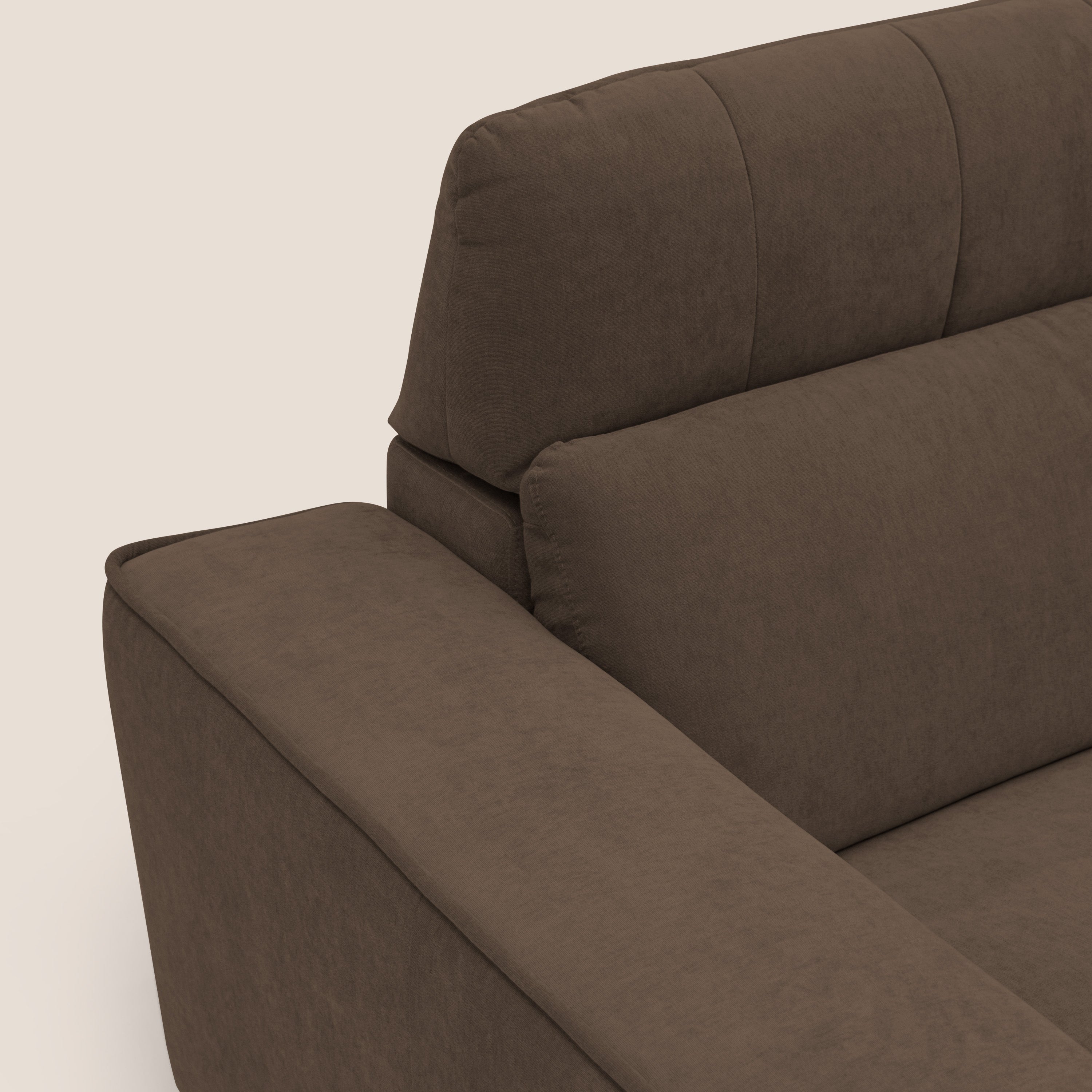 Clark Divano angolare con opzione relax elettrico in tessuto smacchiabile impermeabile T17 marrone - divani.store