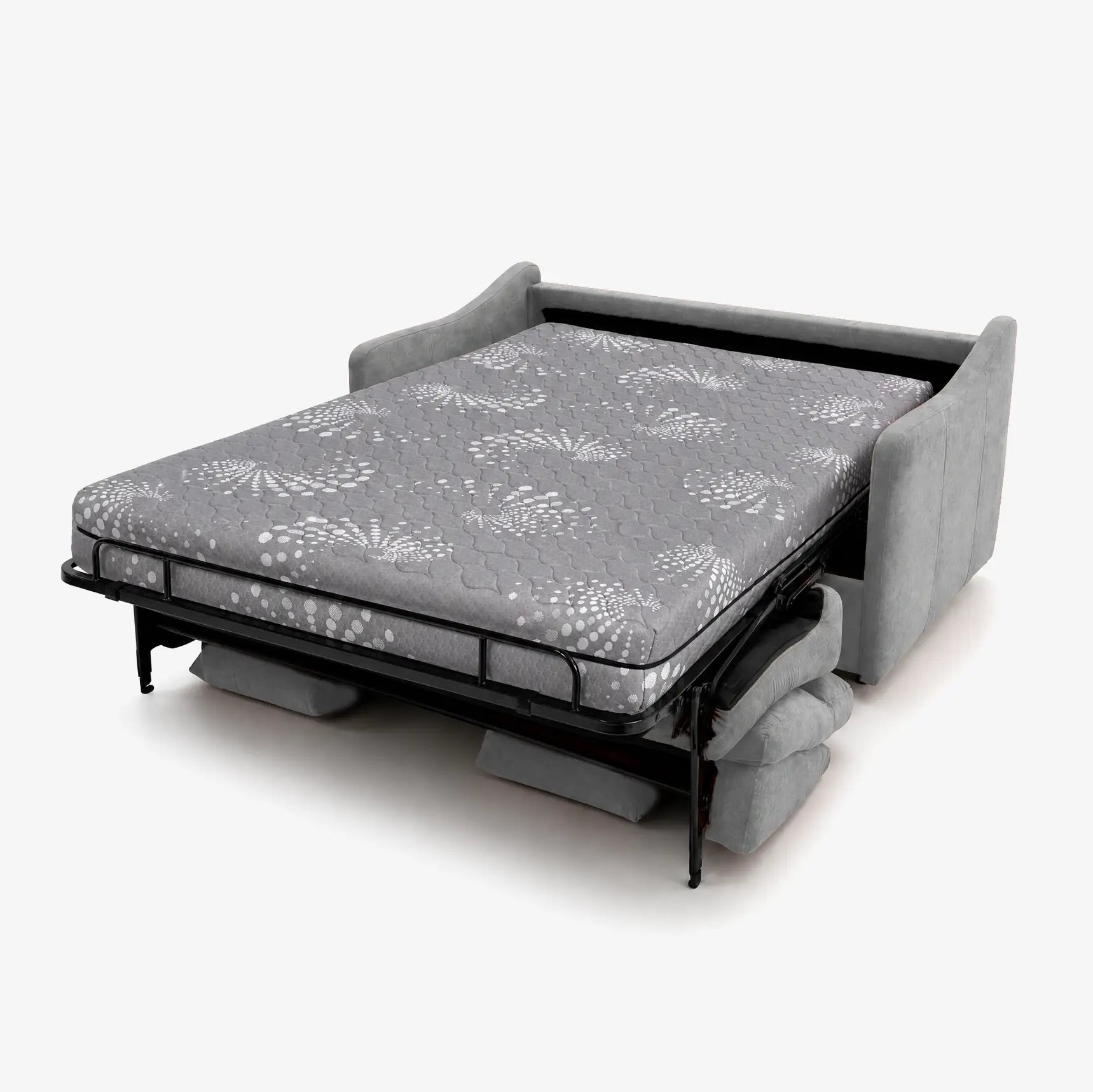 Il divano letto a 3 posti Lodovico di Divani.Store è raffigurato aperto, con un materasso alto 20 cm in tessuto grigio resistente alle macchie e certificato Oeko-Tex; presenta braccioli imbottiti e curvi e una struttura del letto estraibile a vista su sfondo bianco.