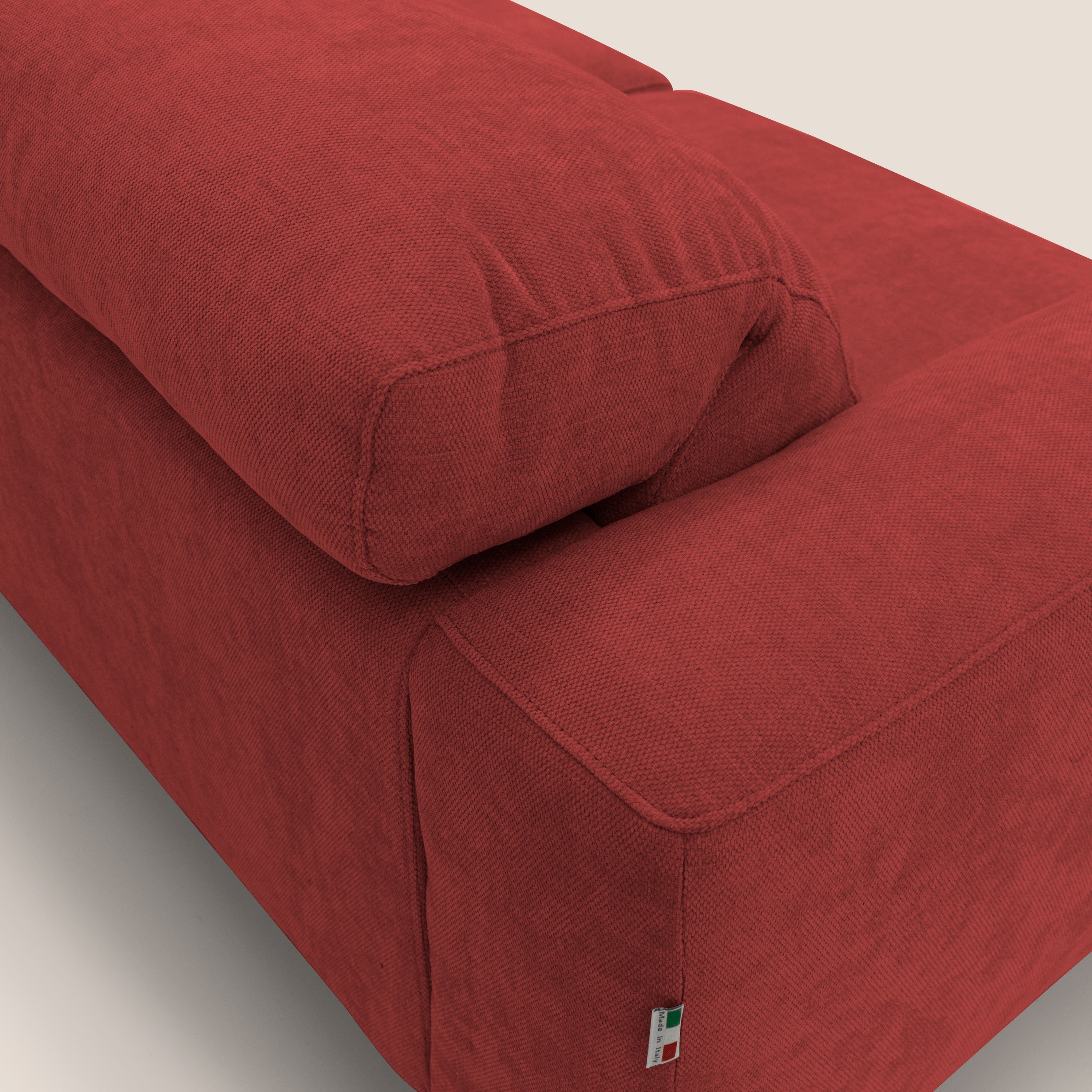 Sakura divano in piuma d'oca modulare componibile in morbido tessuto fiammato impermeabile T14 rosso - divani.store