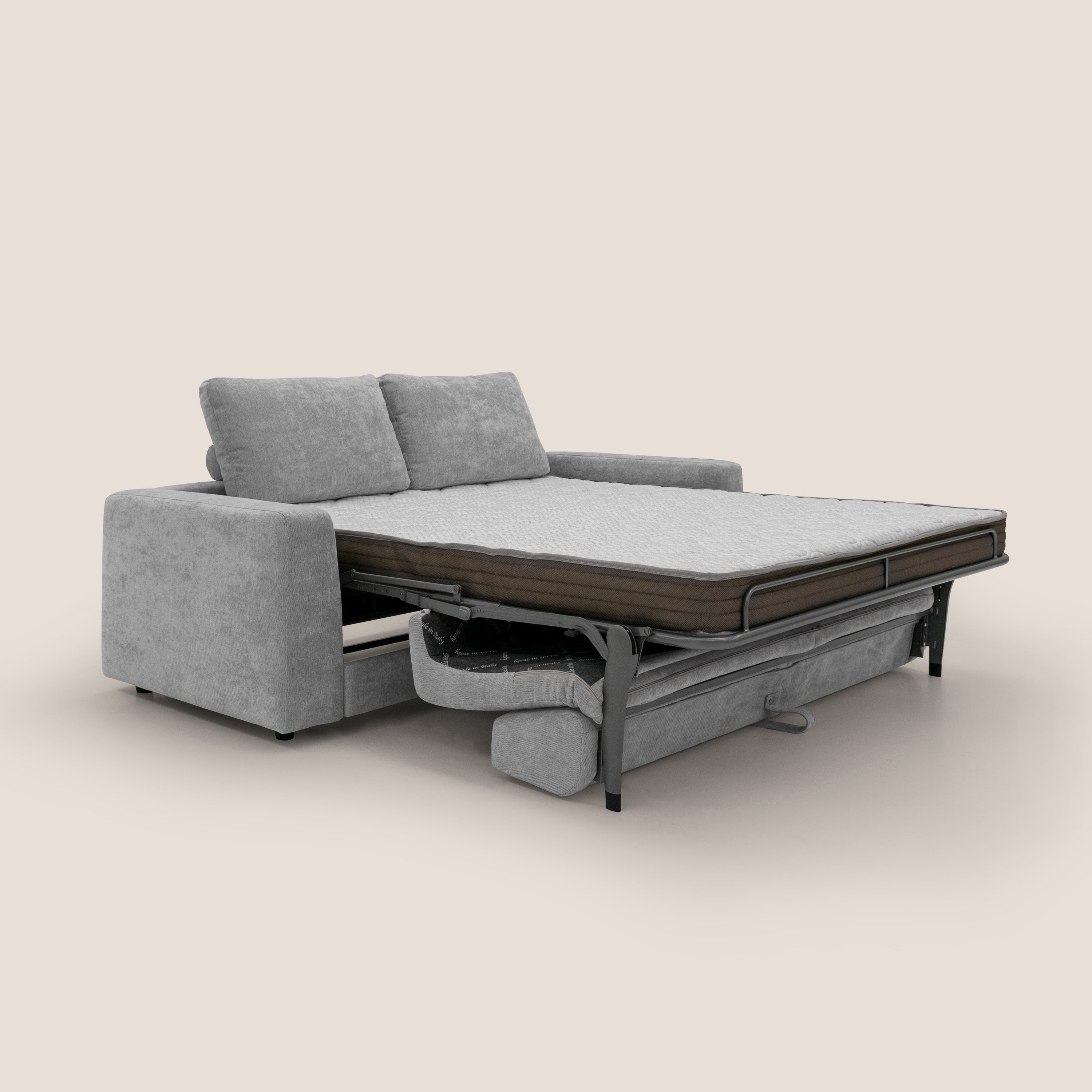 Freia Divano letto minimal materasso h15 cm con morbidi schienali in tessuto impermeabile T14 grigio chiaro - divani.store