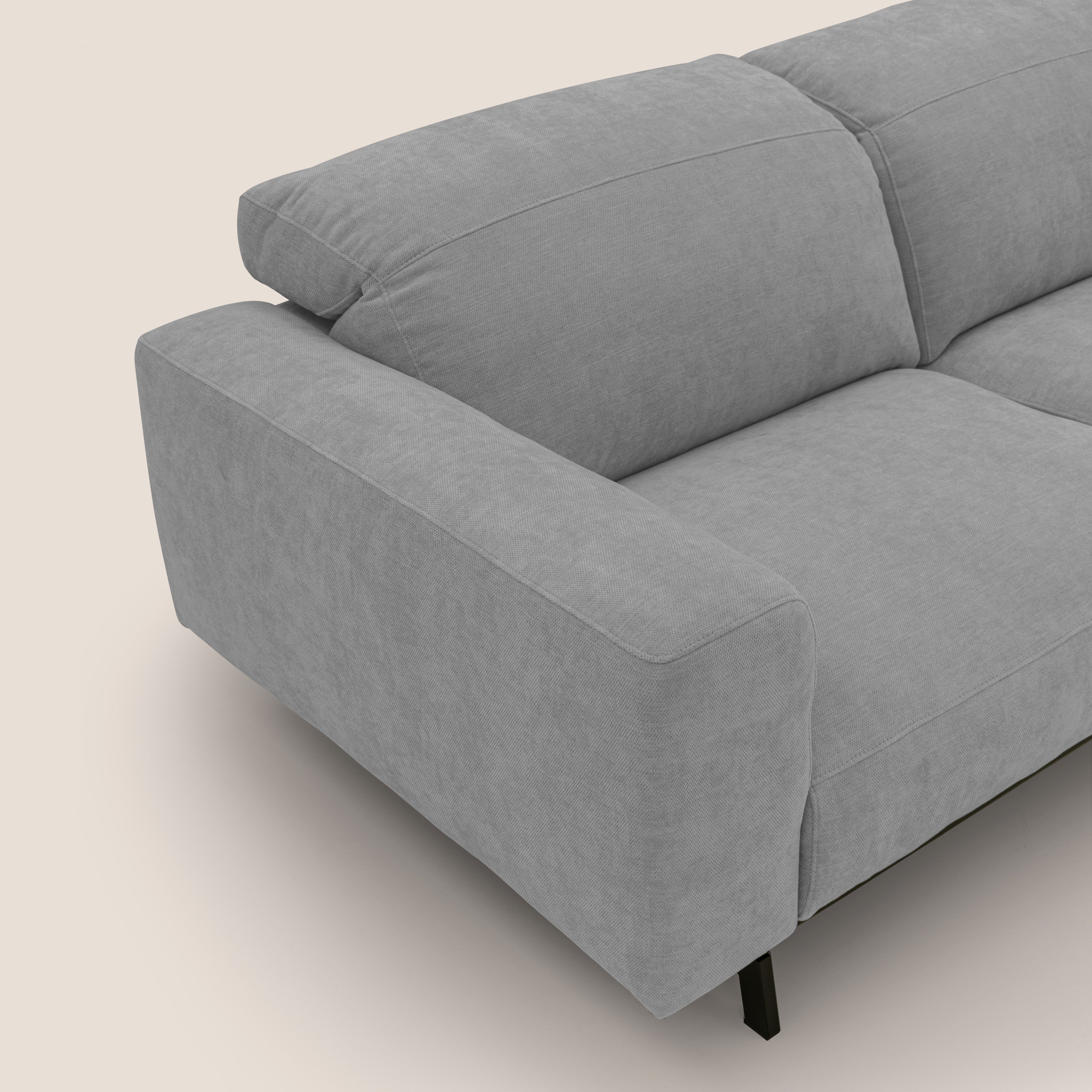 Sakura divano in piuma d'oca modulare a 3 sedute in morbido tessuto fiammato impermeabile T14 grigio chiaro - divani.store