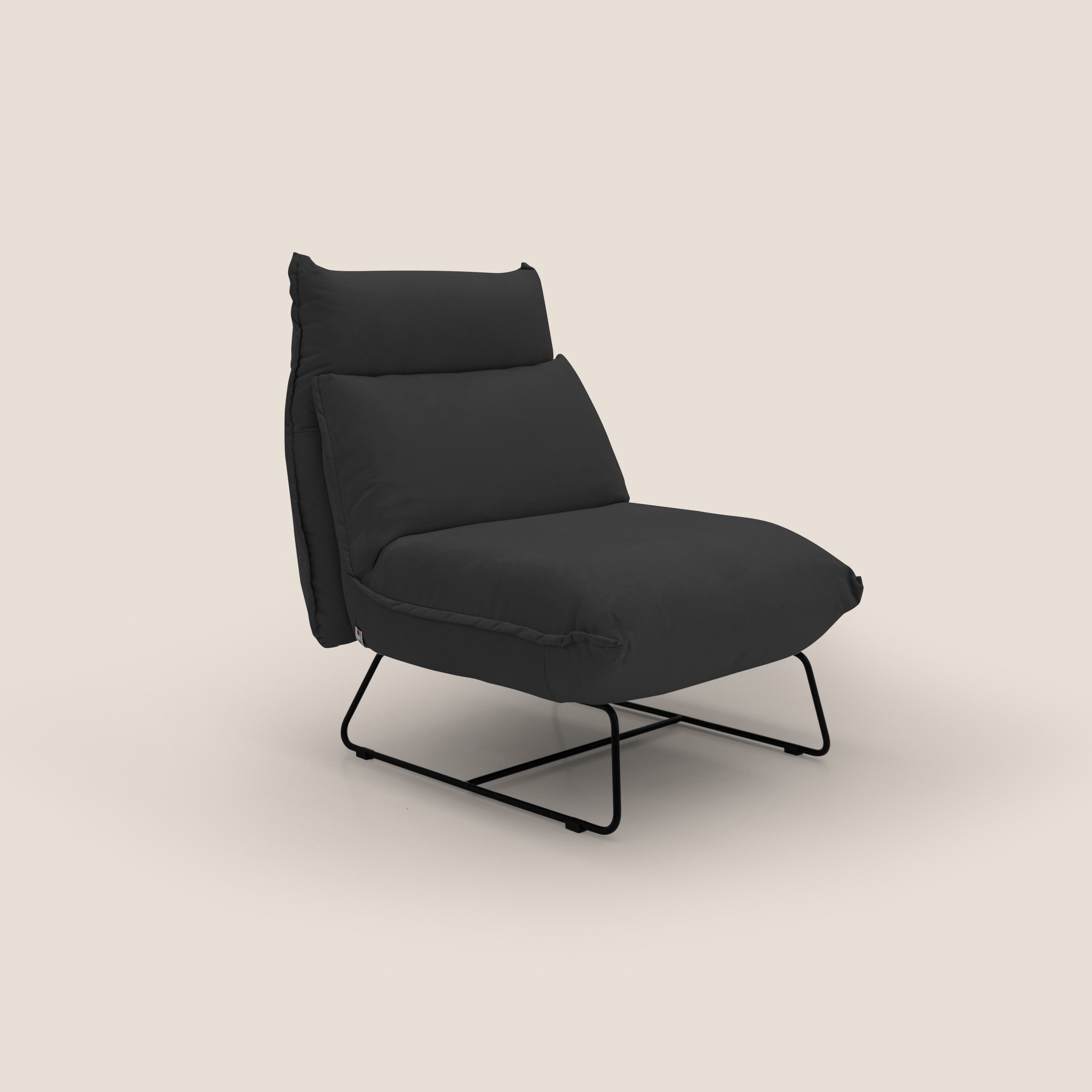 Tessa Poltroncina dal design moderno in morbida microfibra smacchiabile T11 nero - divani.store