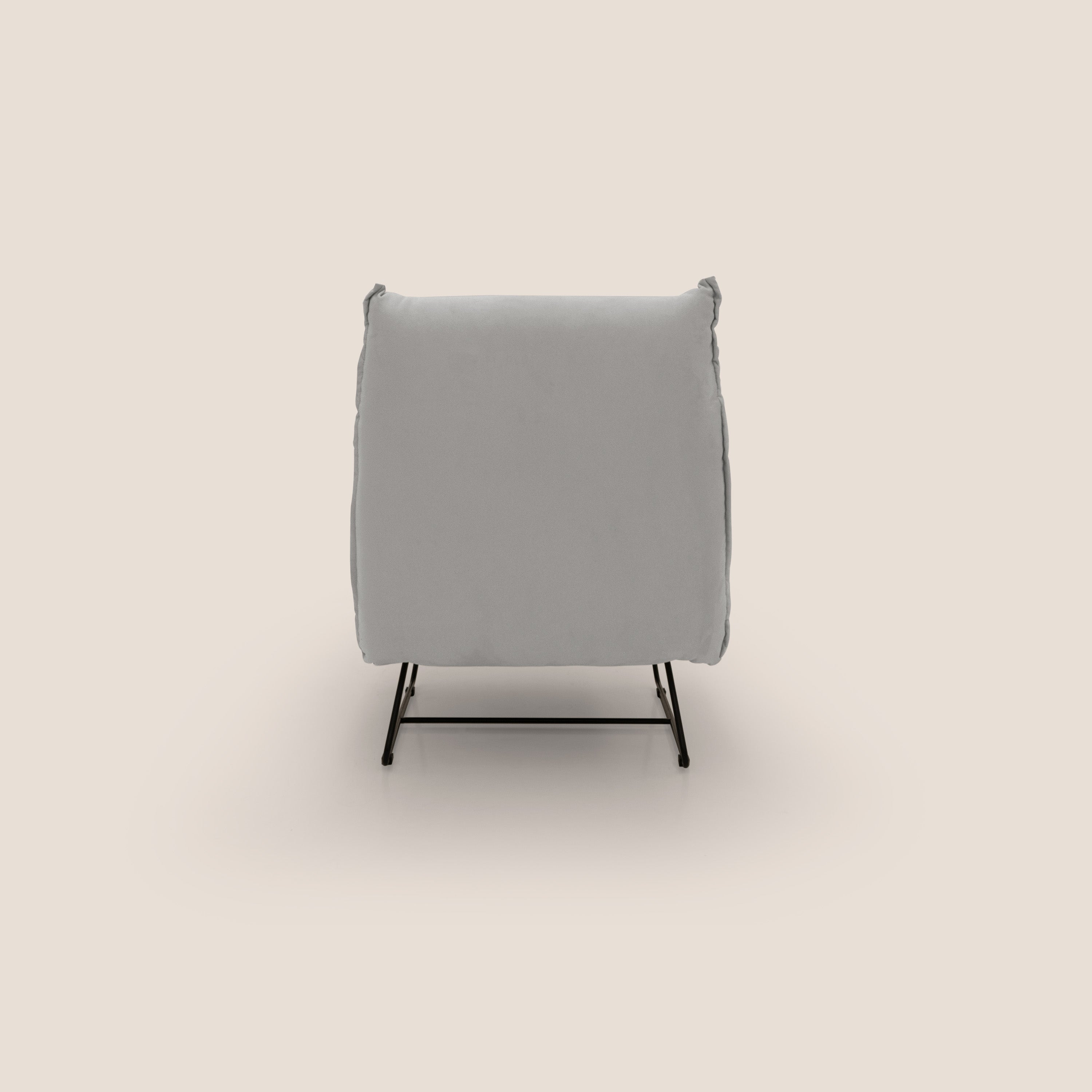 Tessa Poltroncina dal design moderno in morbida microfibra smacchiabile T11 grigio chiaro - divani.store