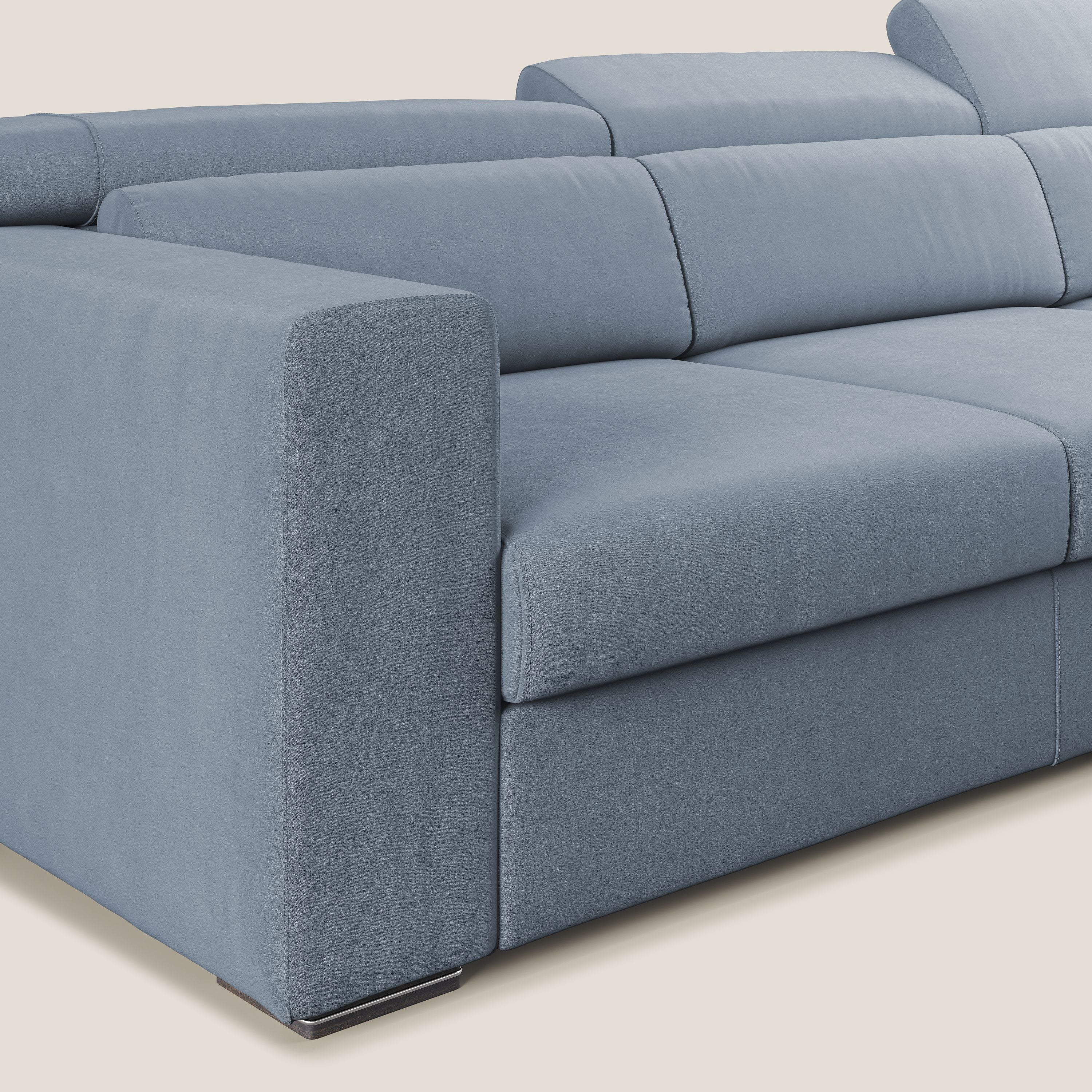 Vegas divano angolare con poggiatesta reclinabili in microfibra impermeabile T11 carta da zucchero - divani.store