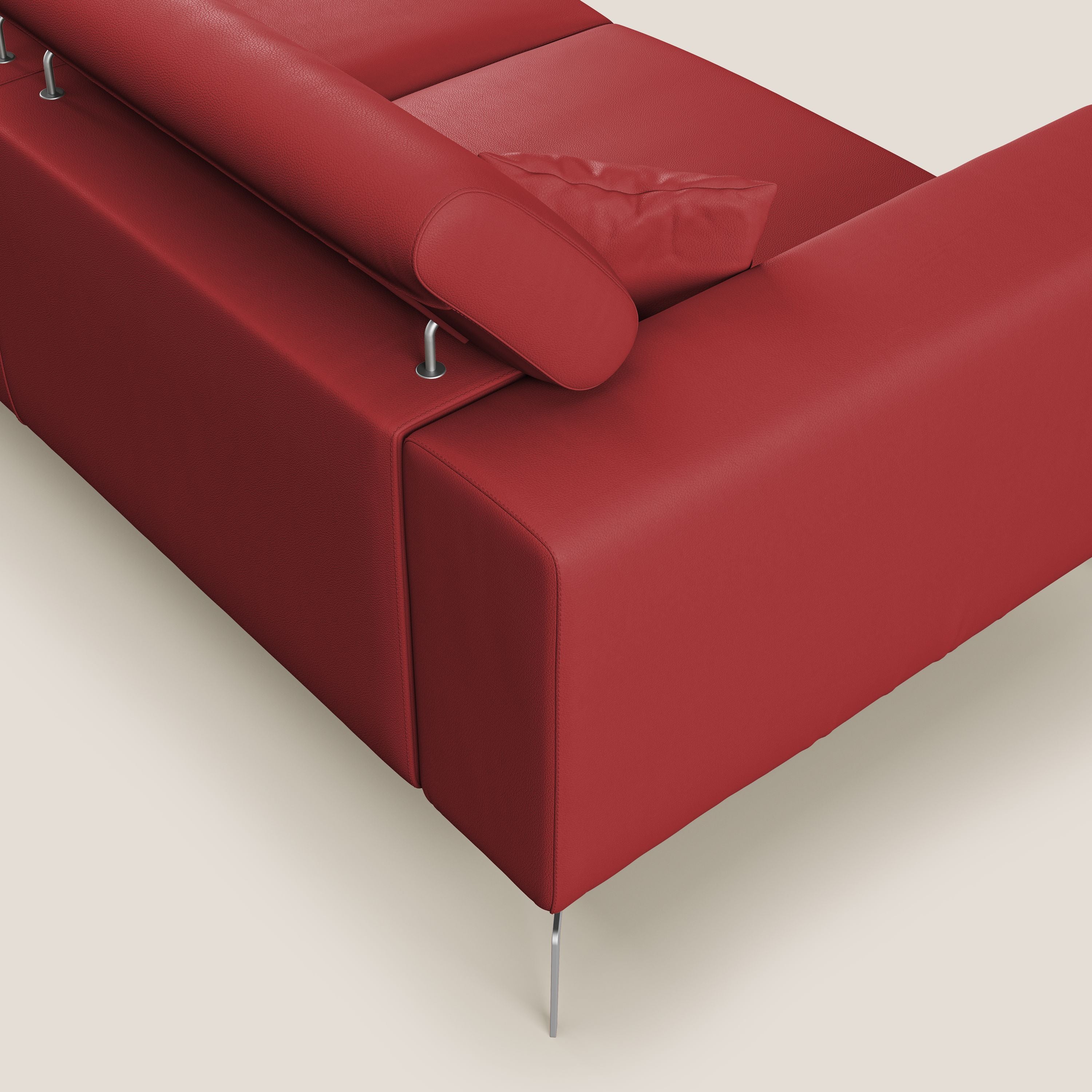 Blade Divano moderno con poggiatesta reclinabili in Ecopelle T04 rosso - divani.store