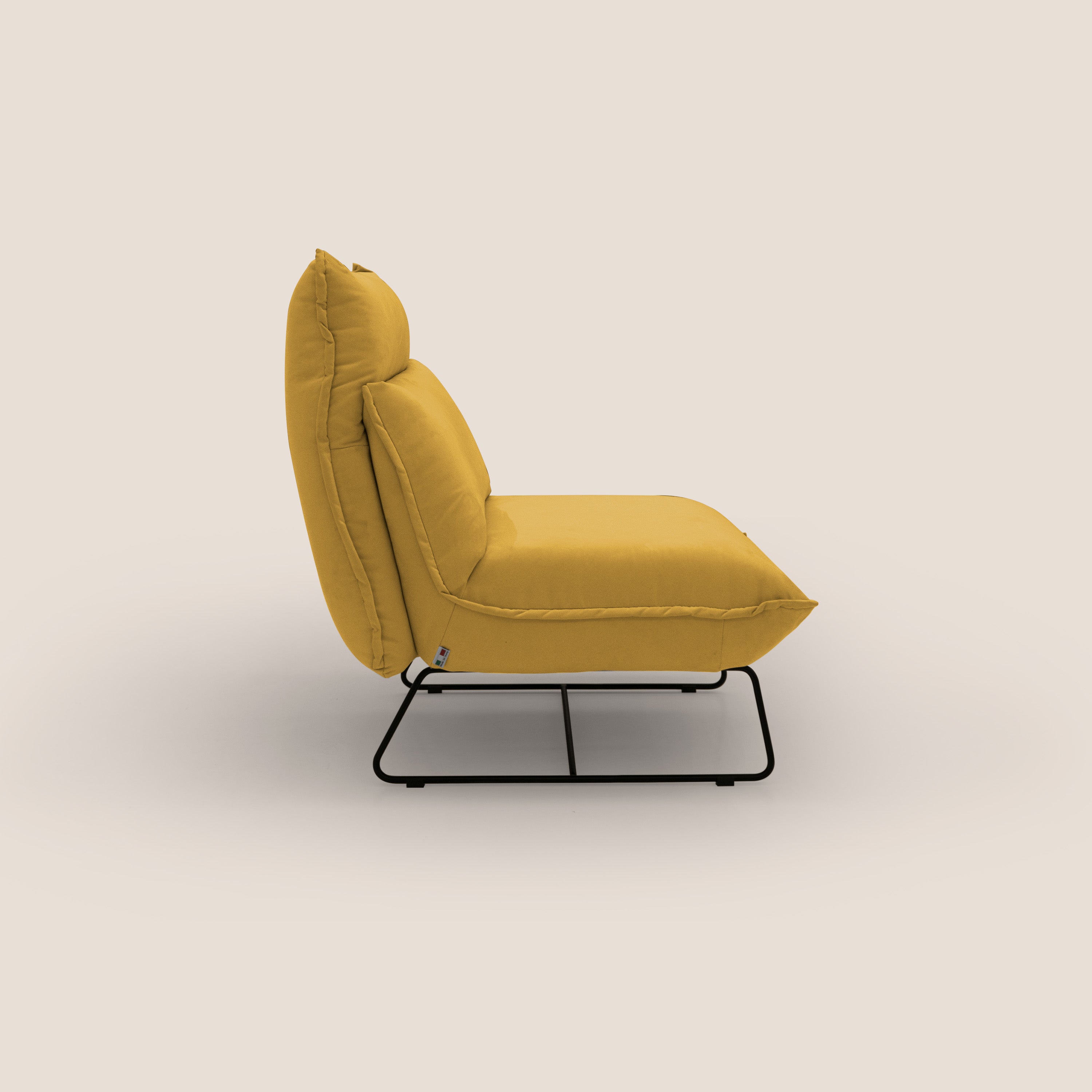 Tessa Poltroncina dal design moderno in morbida microfibra smacchiabile T11 giallo - divani.store