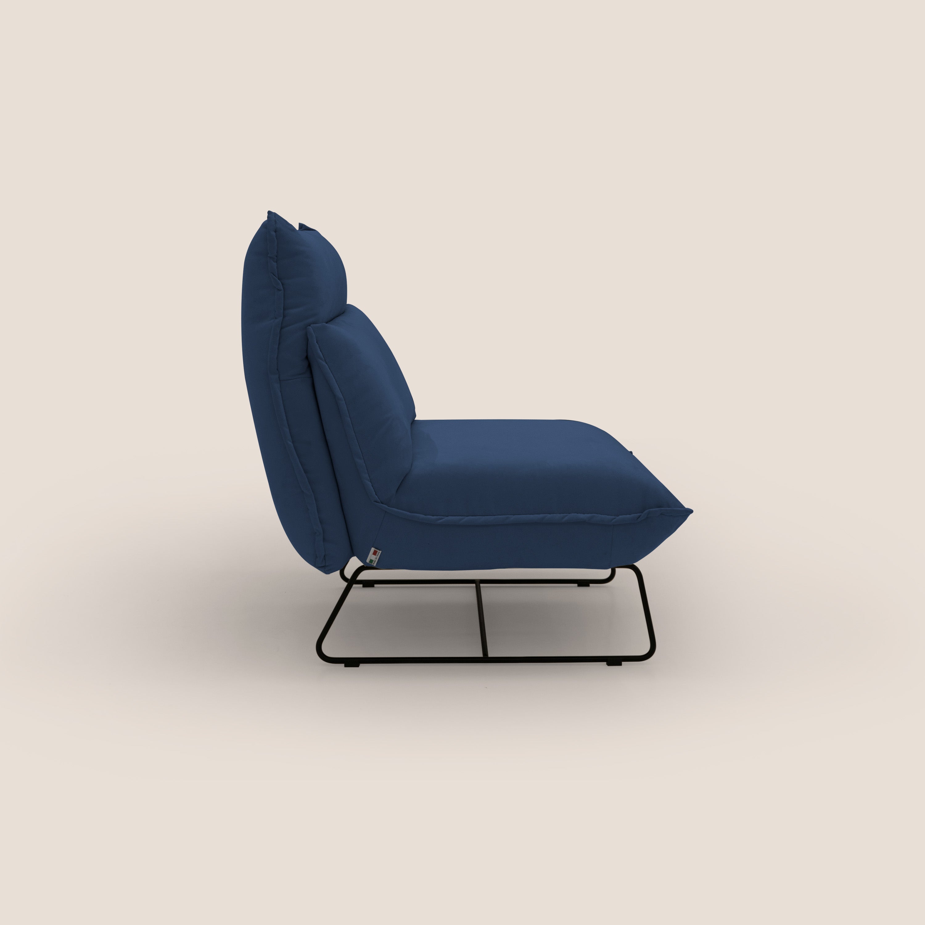Tessa Poltroncina dal design moderno in morbida microfibra smacchiabile T11 blu - divani.store