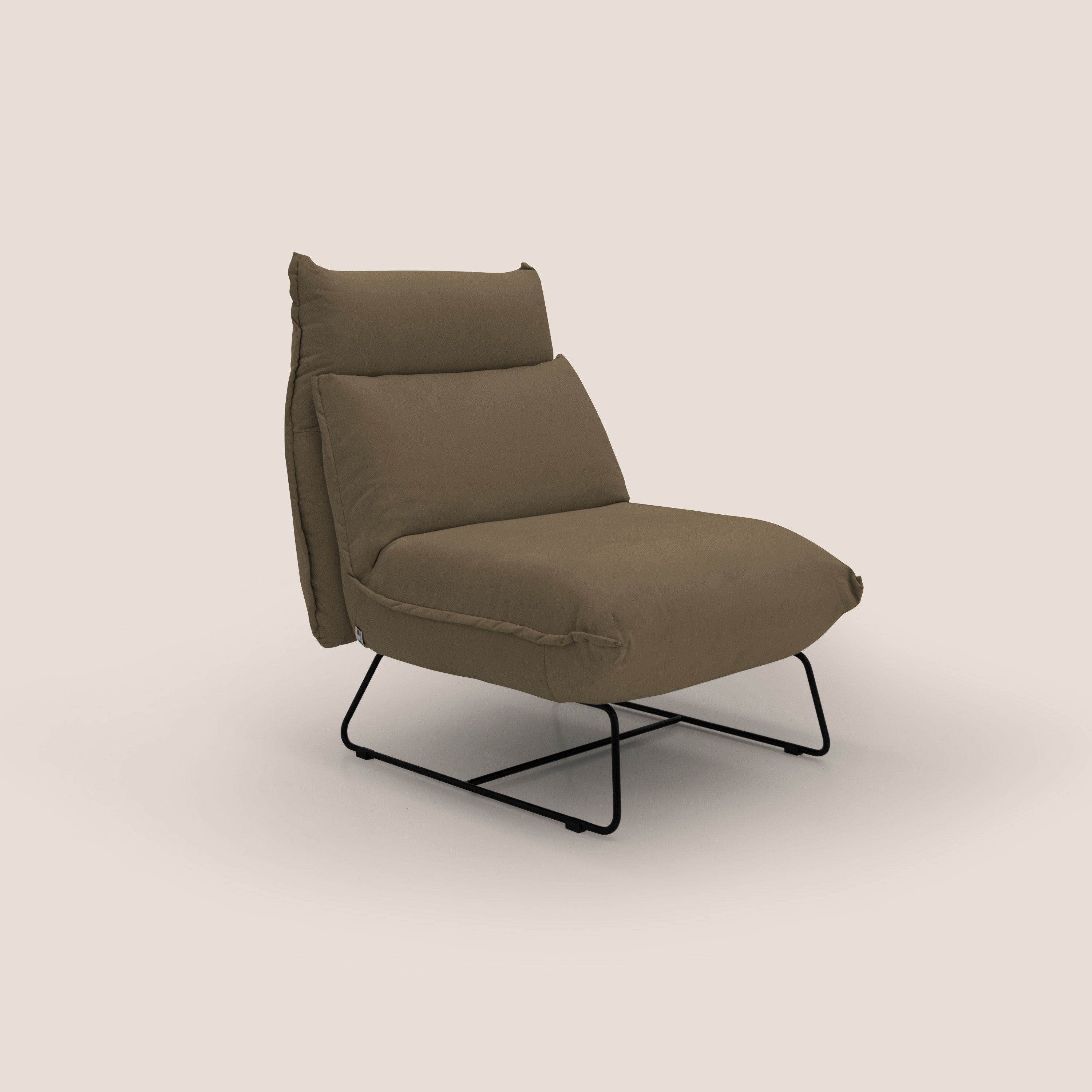 Tessa Poltroncina dal design moderno in morbida microfibra smacchiabile T11 marrone - divani.store