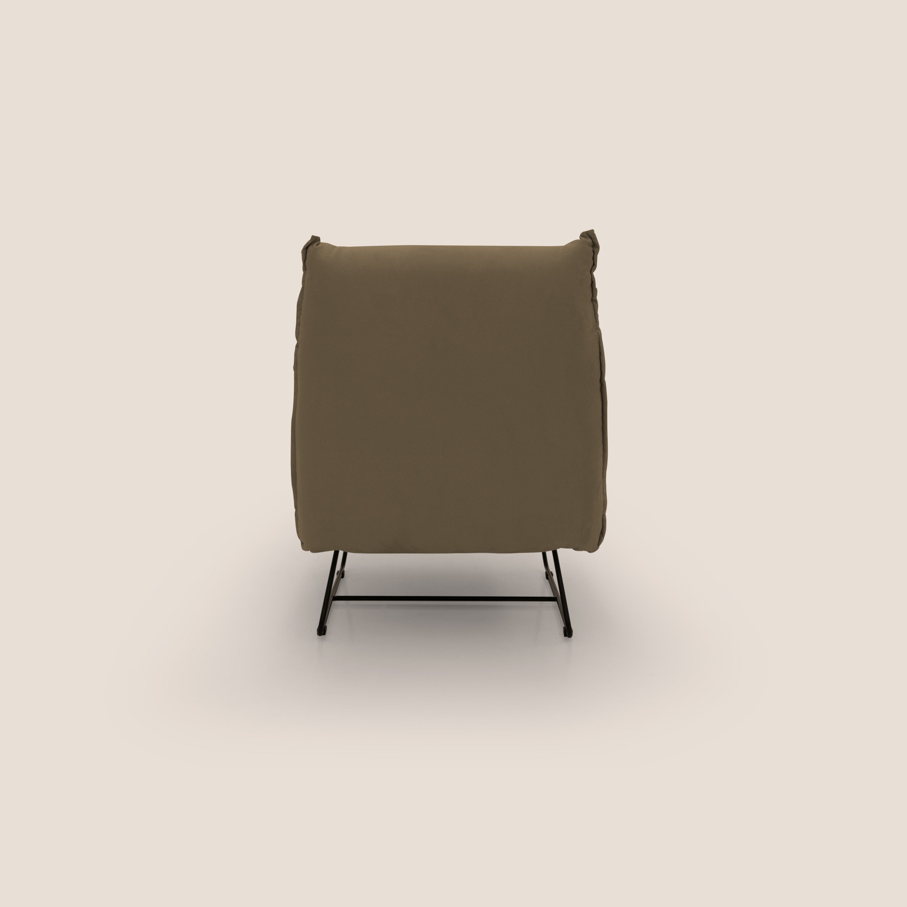 Tessa Poltroncina dal design moderno in morbida microfibra smacchiabile T11 marrone - divani.store