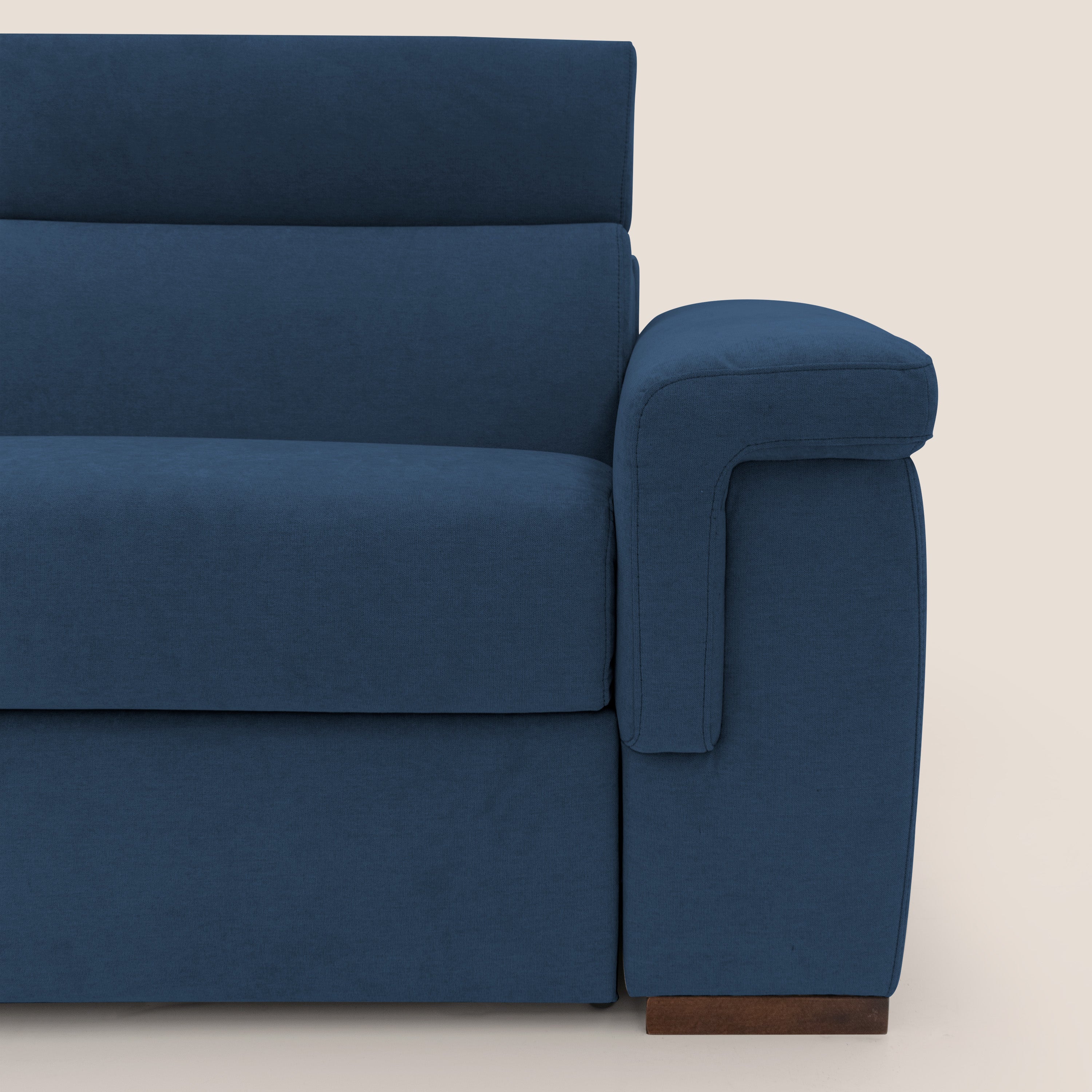 Giunone divano letto con materasso alto 18 cm e poggiatesta reclinabili in tessuto impermeabile T02 blu - divani.store