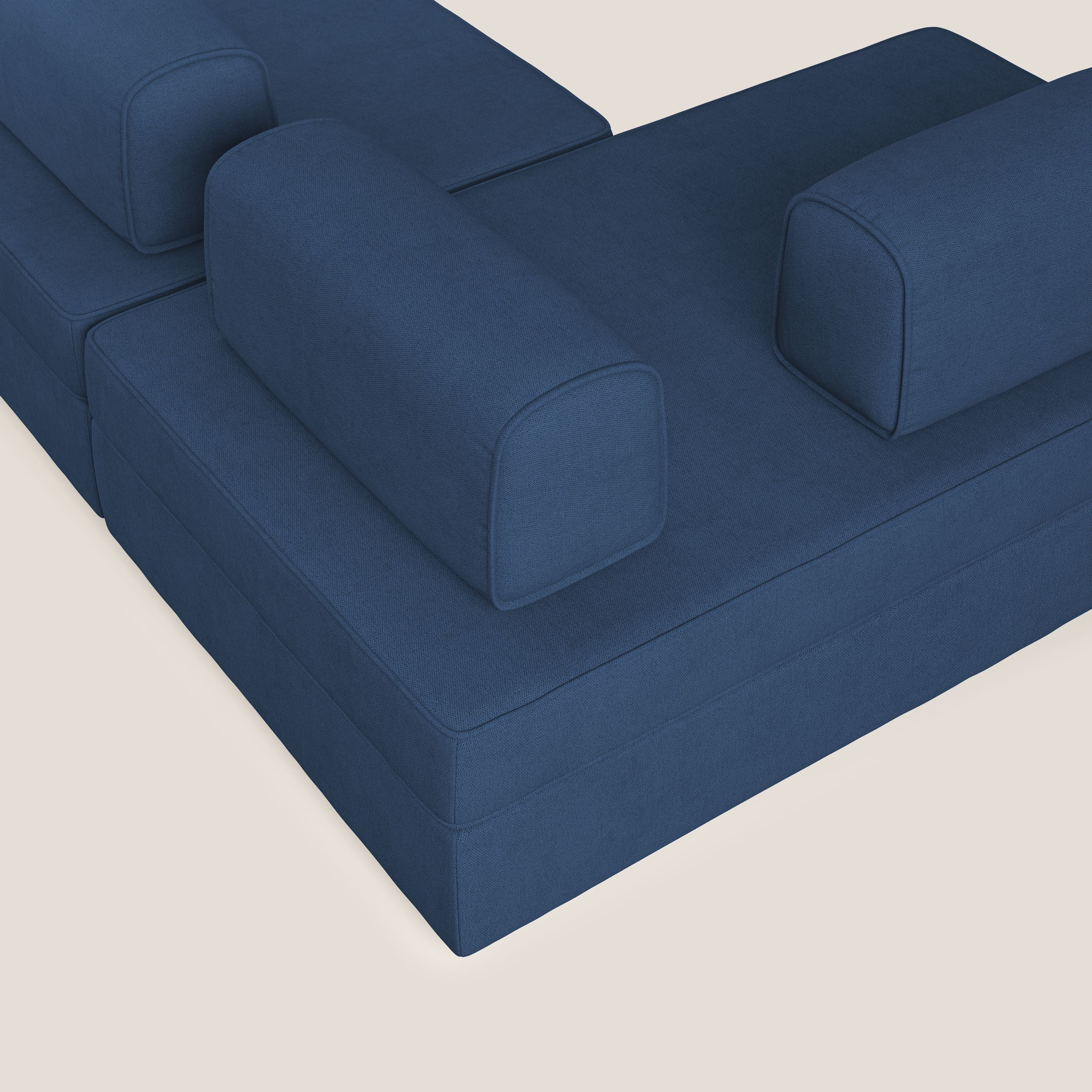 Liberty divano panoramico con pouf estraibile e schienali movibili in tessuto morbido impermeabile T02 blu - divani.store