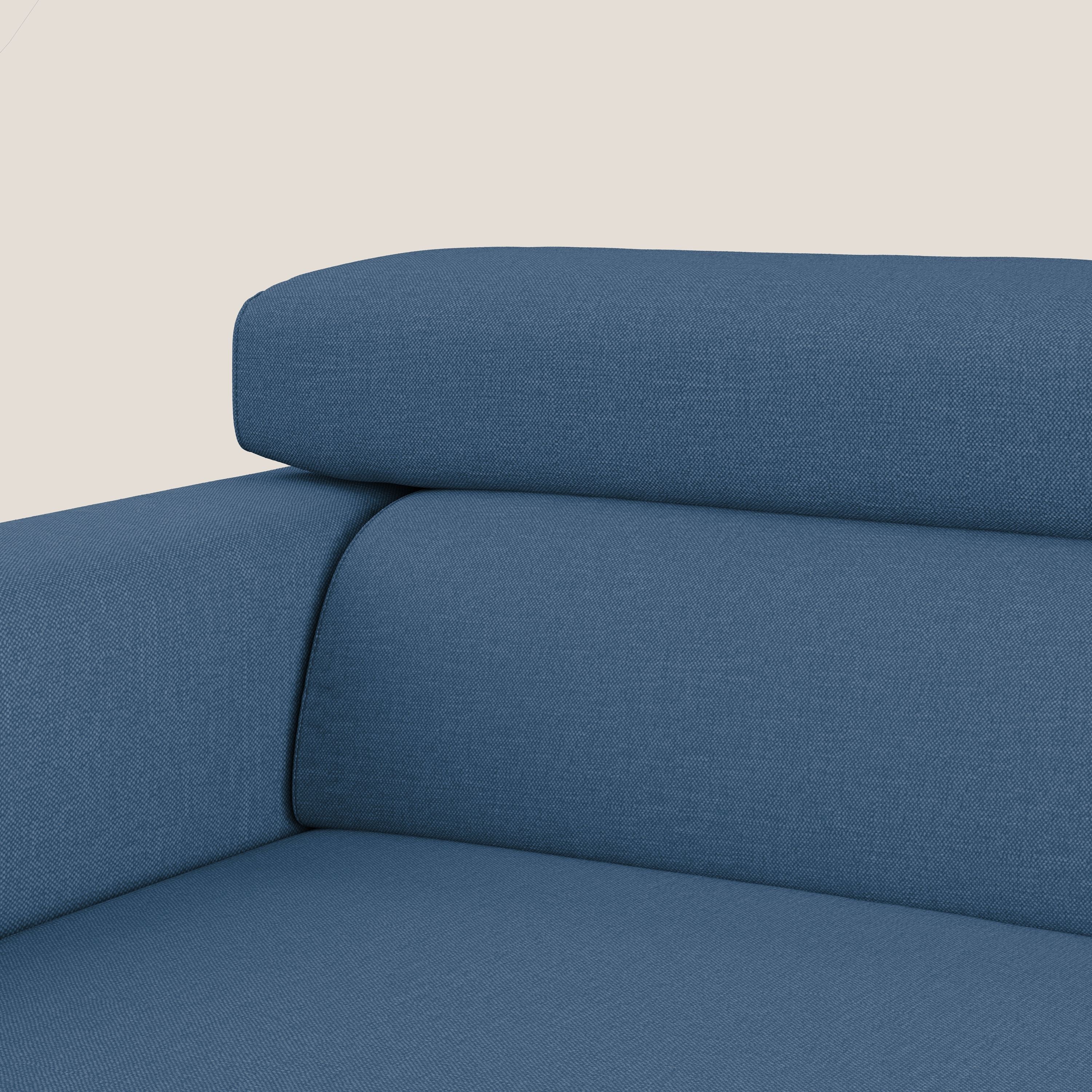 Dylan divano allungabile con pouf estraibile poggiapiedi in tessuto simil cotone impermeabile T13 blu - divani.store