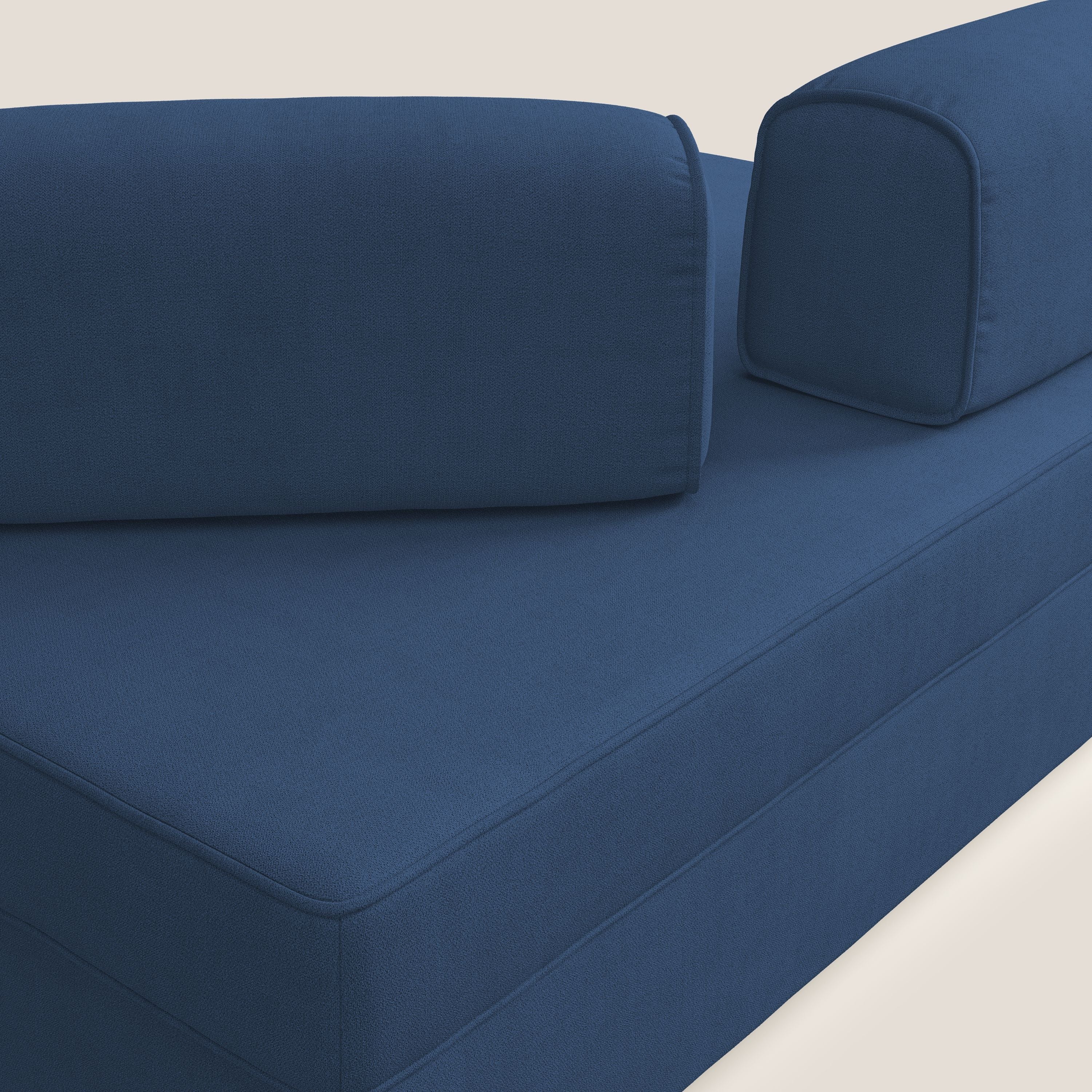 Liberty divano con pouf estraibile e schienali movibili in tessuto morbido impermeabile T02 blu - divani.store