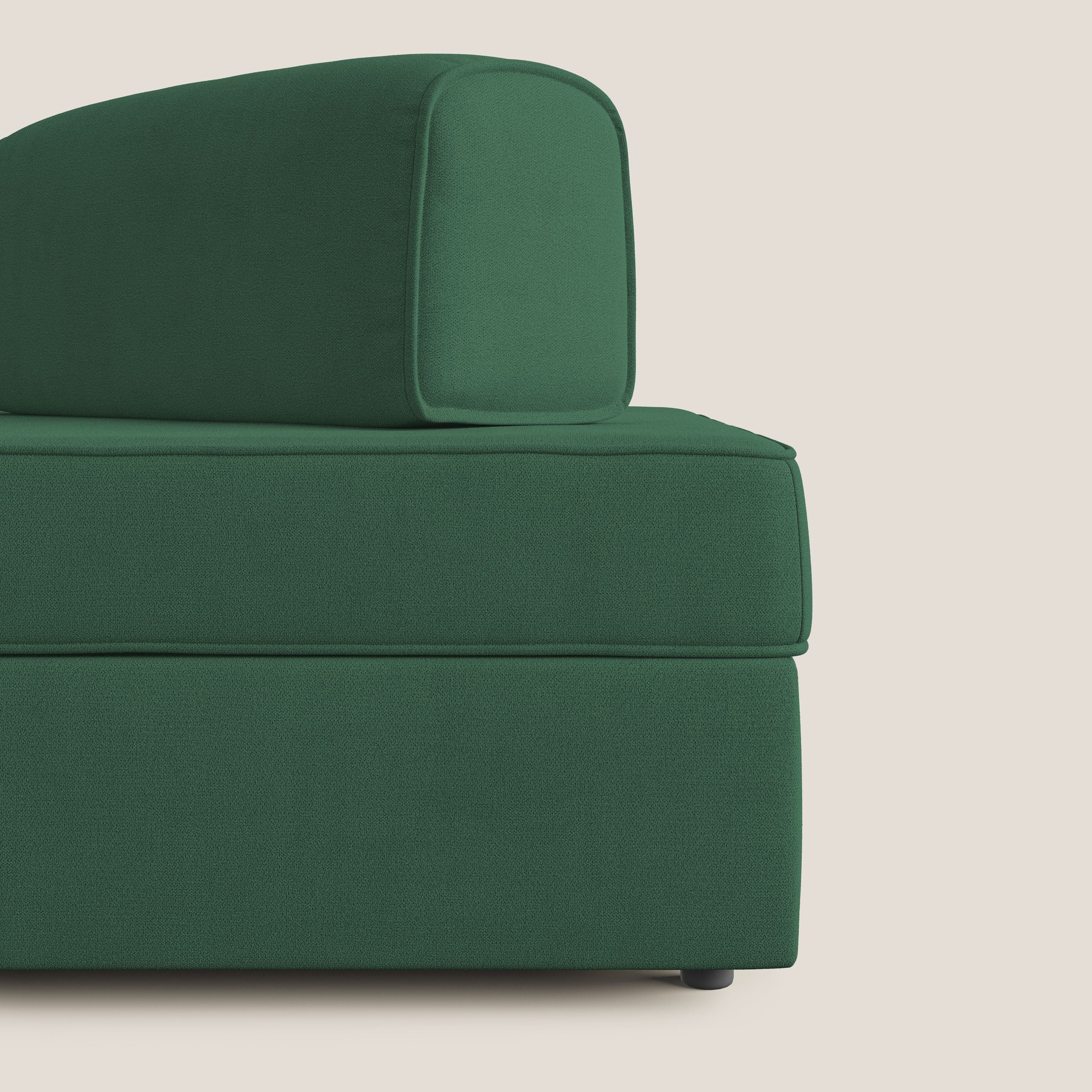 Liberty divano con pouf estraibile e schienali movibili in tessuto morbido impermeabile T02 verde - divani.store
