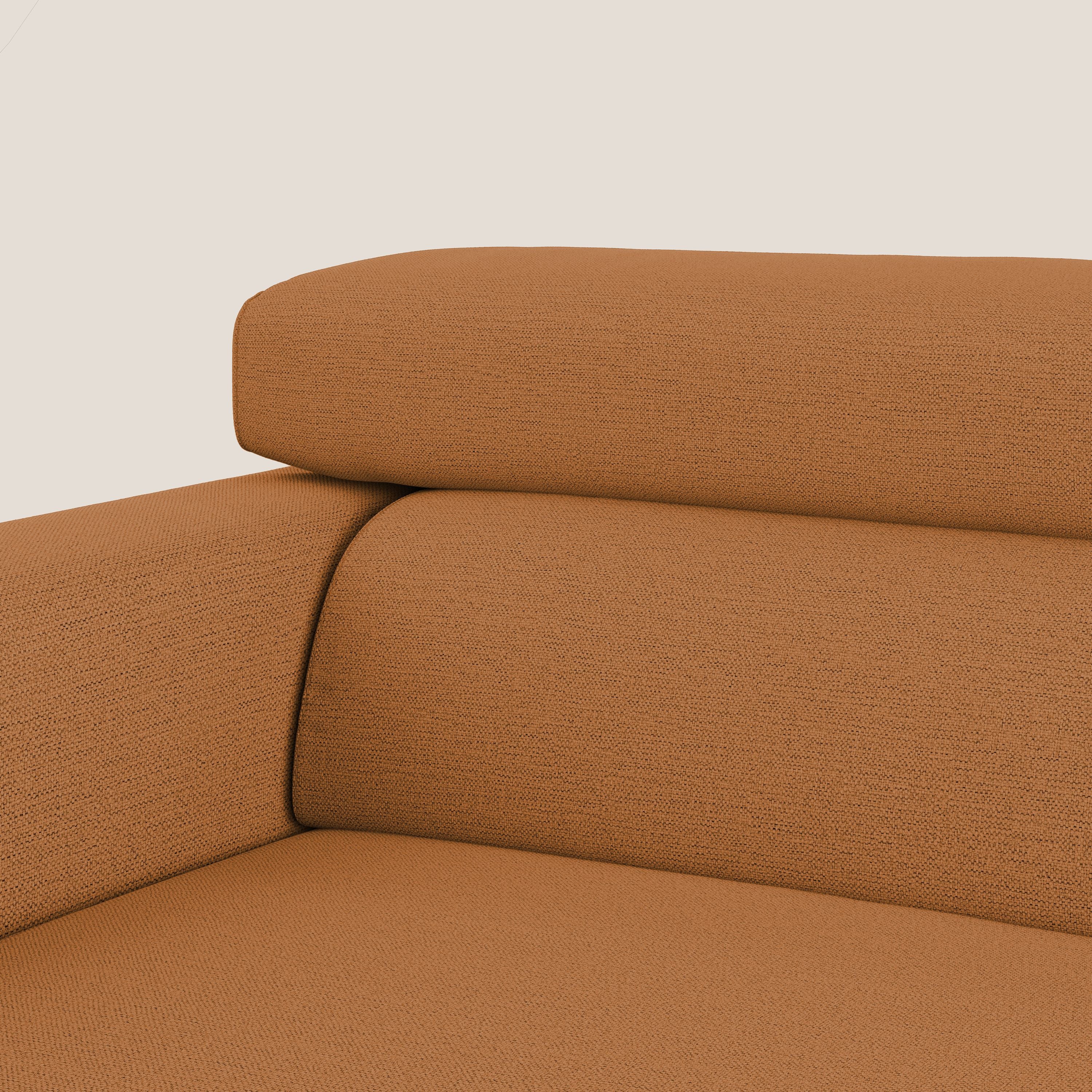 Dylan divano allungabile con pouf estraibile poggiapiedi in tessuto fiammato simil cotone impermeabile T19 arancio - divani.store