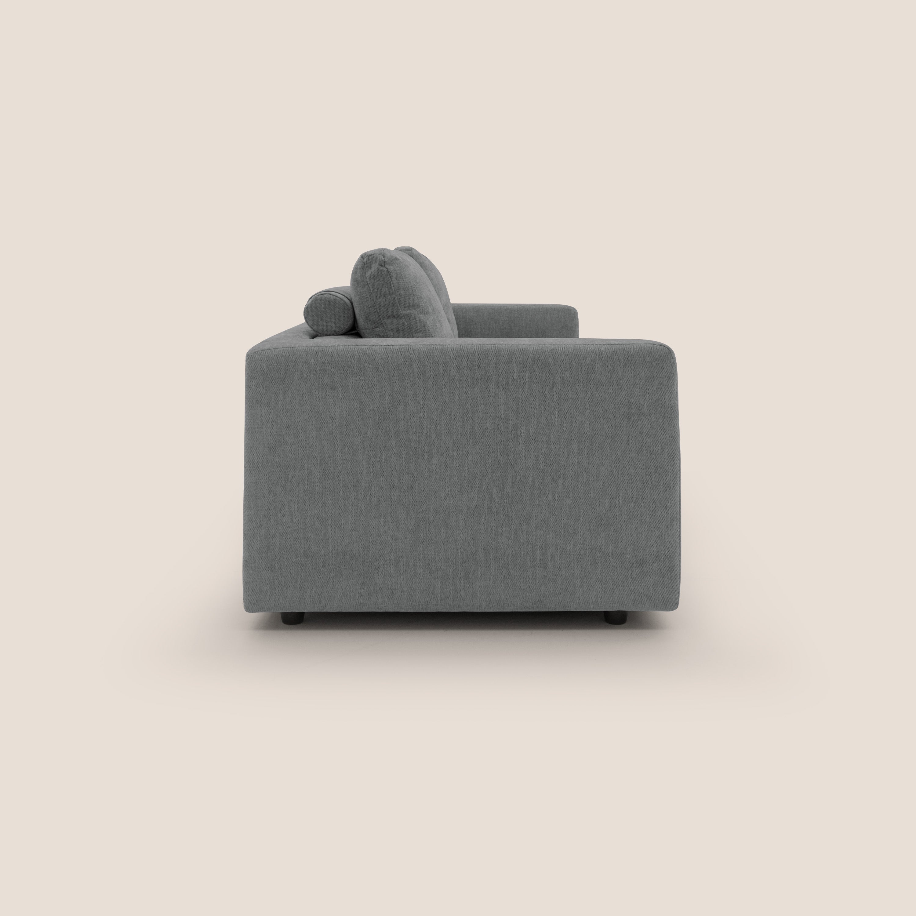 Freia Divano letto minimal materasso h15 cm con morbidi schienali in tessuto impermeabile T14 grigio - divani.store