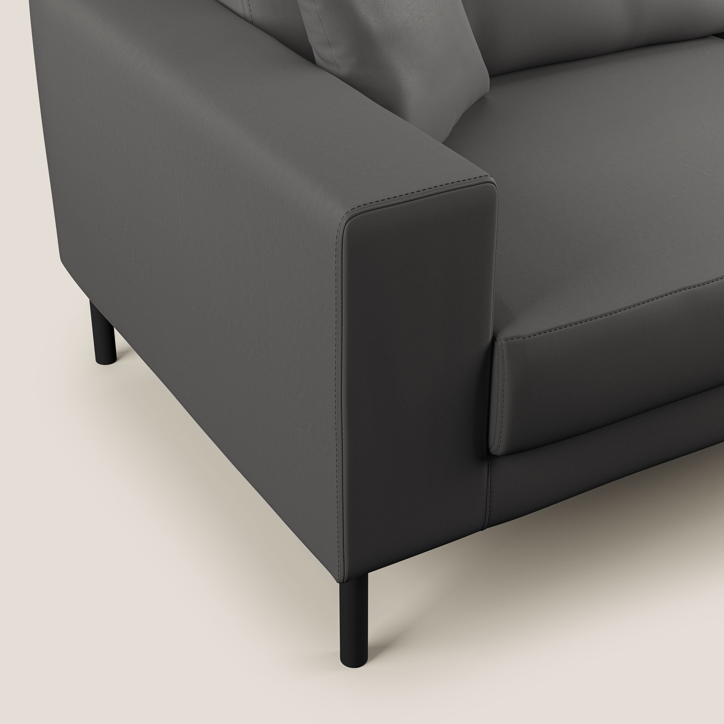 Uranio divano moderno lineare in Ecopelle impermeabile T04 antracite - divani.store