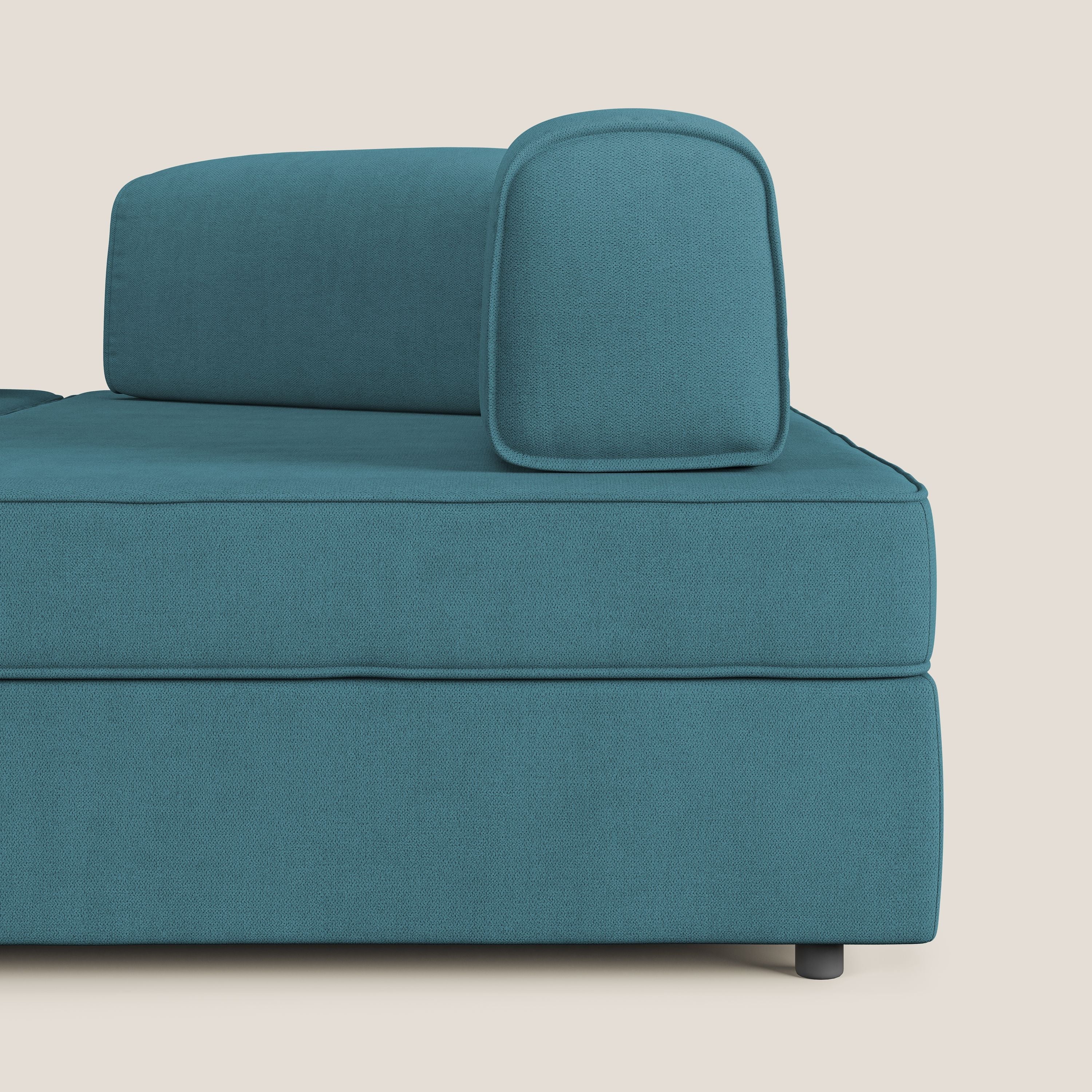 Liberty divano angolare con pouf estraibile e schienali movibili in tessuto morbido impermeabile T02 azzurro - divani.store