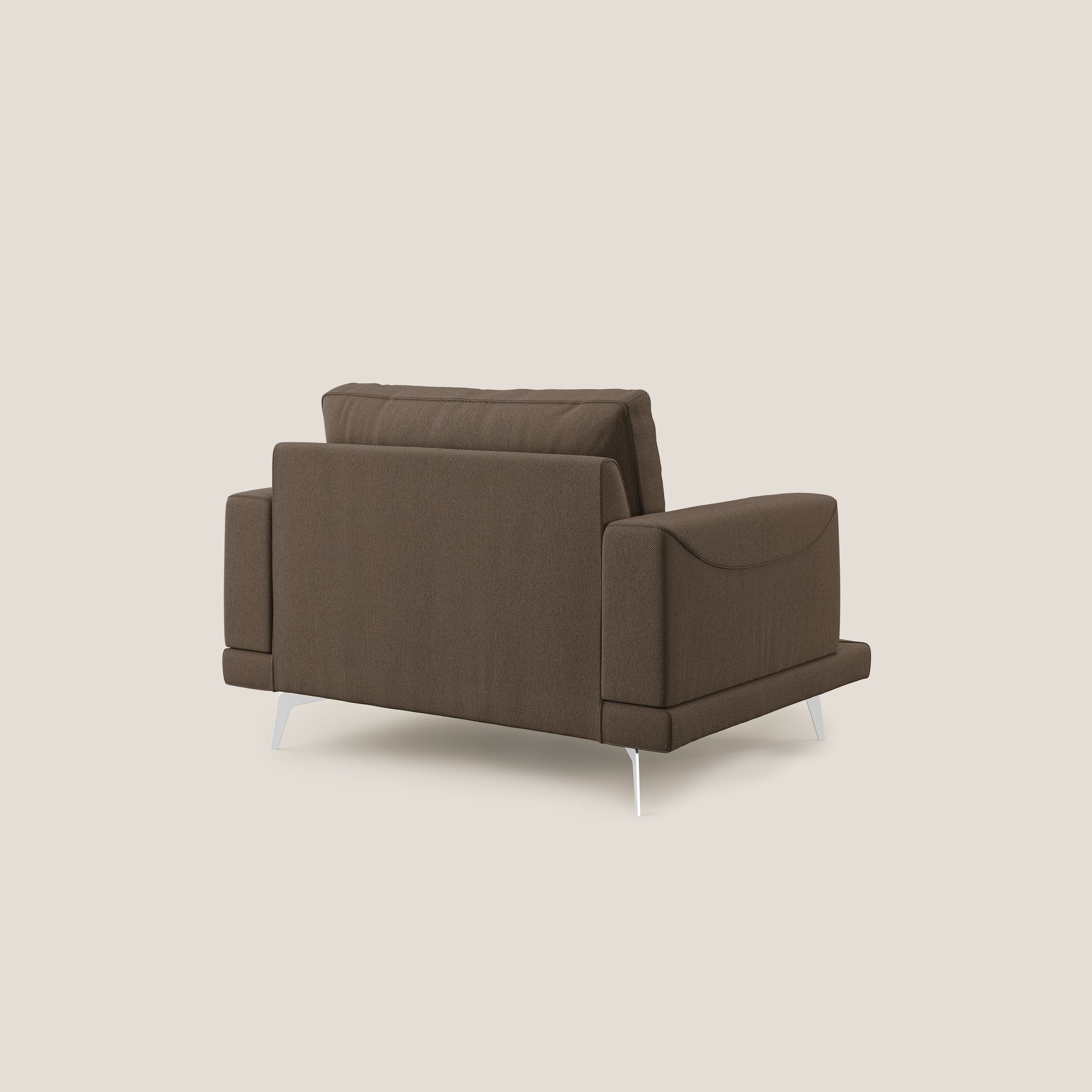 Dorian poltrona moderna in tessuto smacchiabile T05 marrone - divani.store