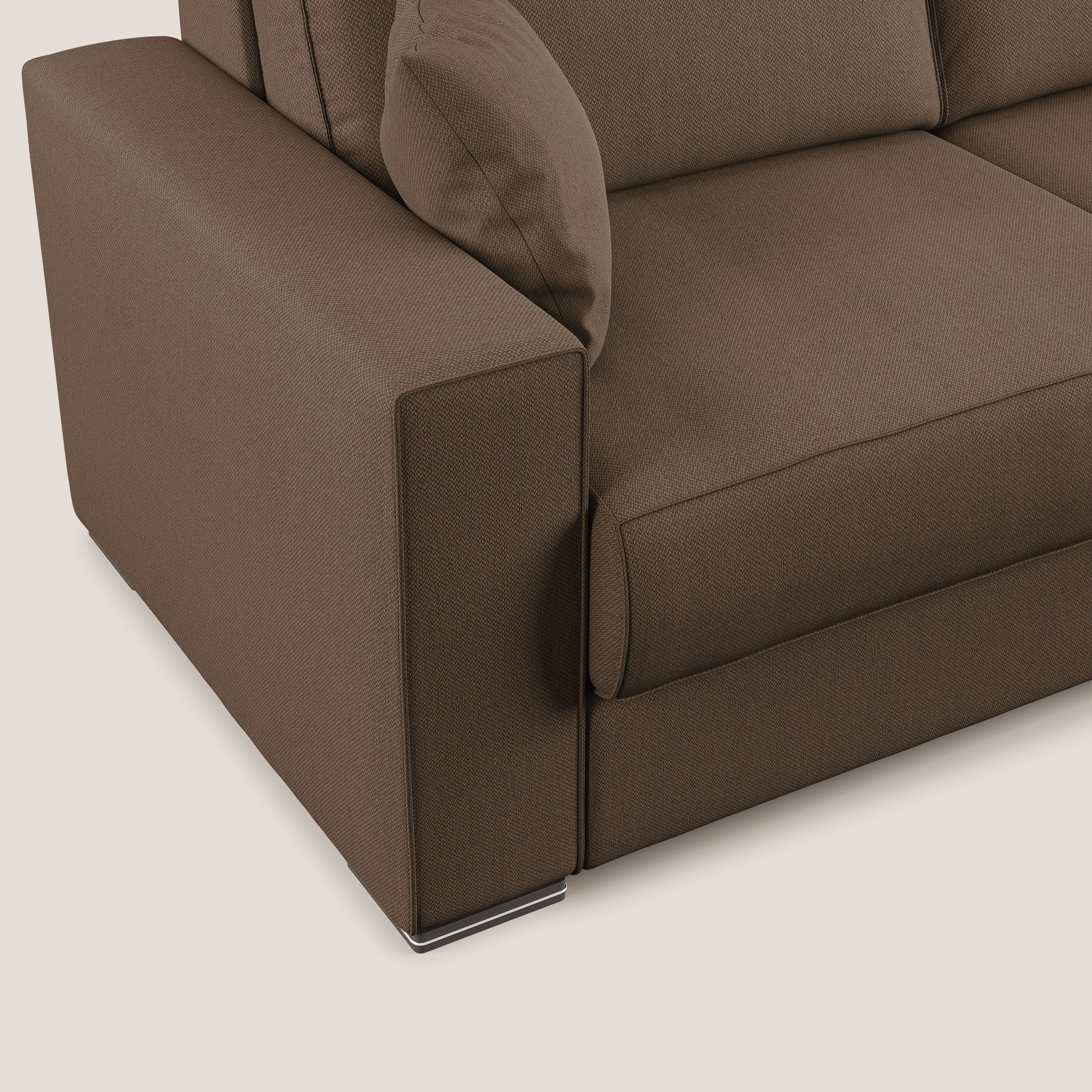 Dream Divano letto moderno dai morbidi cuscini in tessuto smacchiabile T05 marrone - divani.store