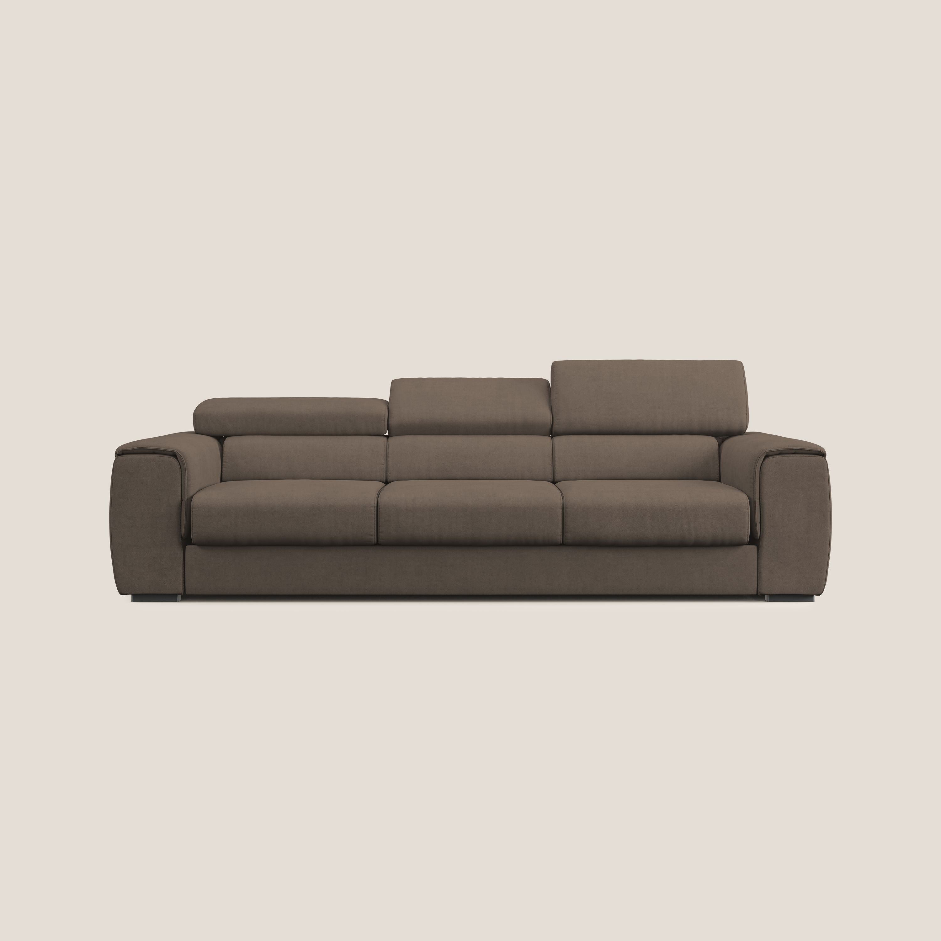 Zeno Divano con pouf estraibile poggiapiedi a 3 sedute in tessuto morbido impermeabile T02 marrone - divani.store