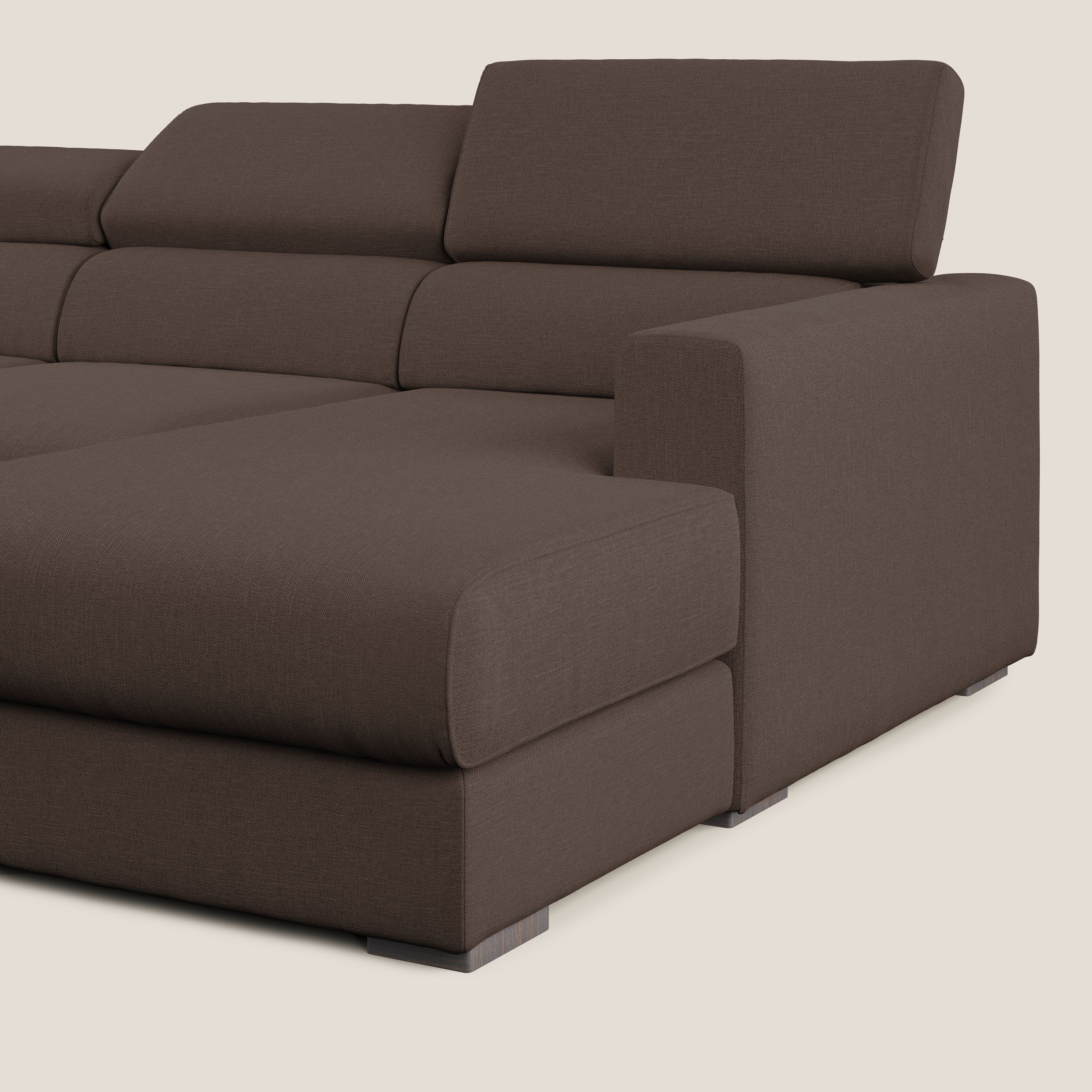 Dylan divano angolare con pouf estraibile poggiapiedi in tessuto simil cotone impermeabile T13 marrone - divani.store