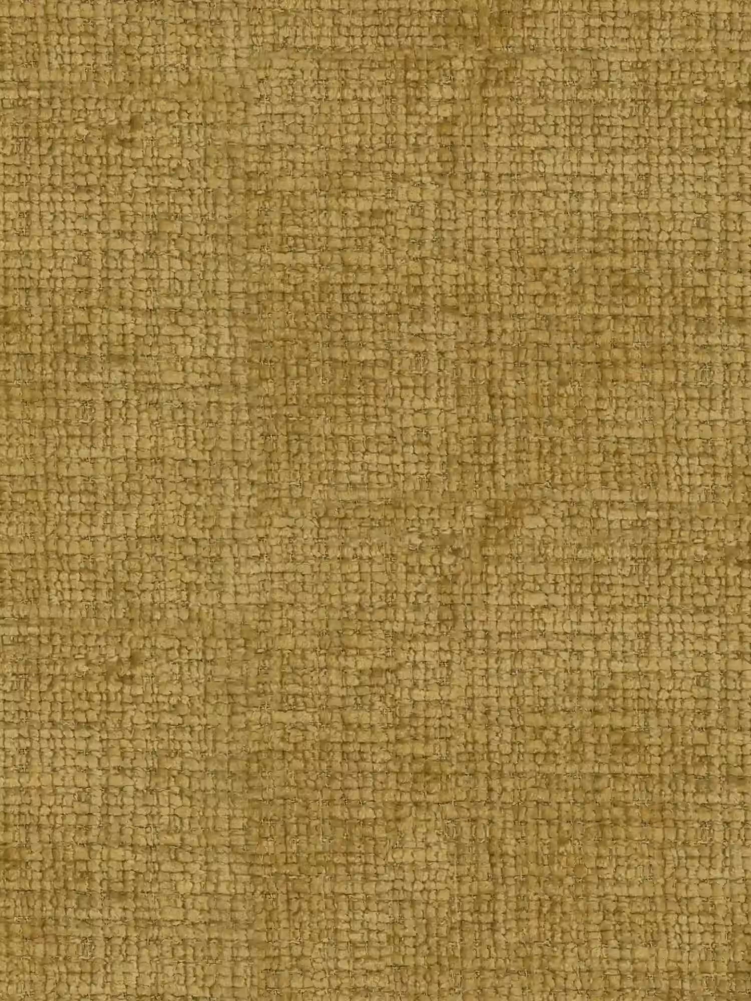 Primo piano della sedia di design imbottita "Dafne" di Divani.Store, realizzata con tessuto chenille certificato OEKO-TEX® in una calda tonalità marrone-dorata con trama a griglia e fibre a vista su una solida struttura in legno di wengé, che unisce eleganza e fascino rustico.