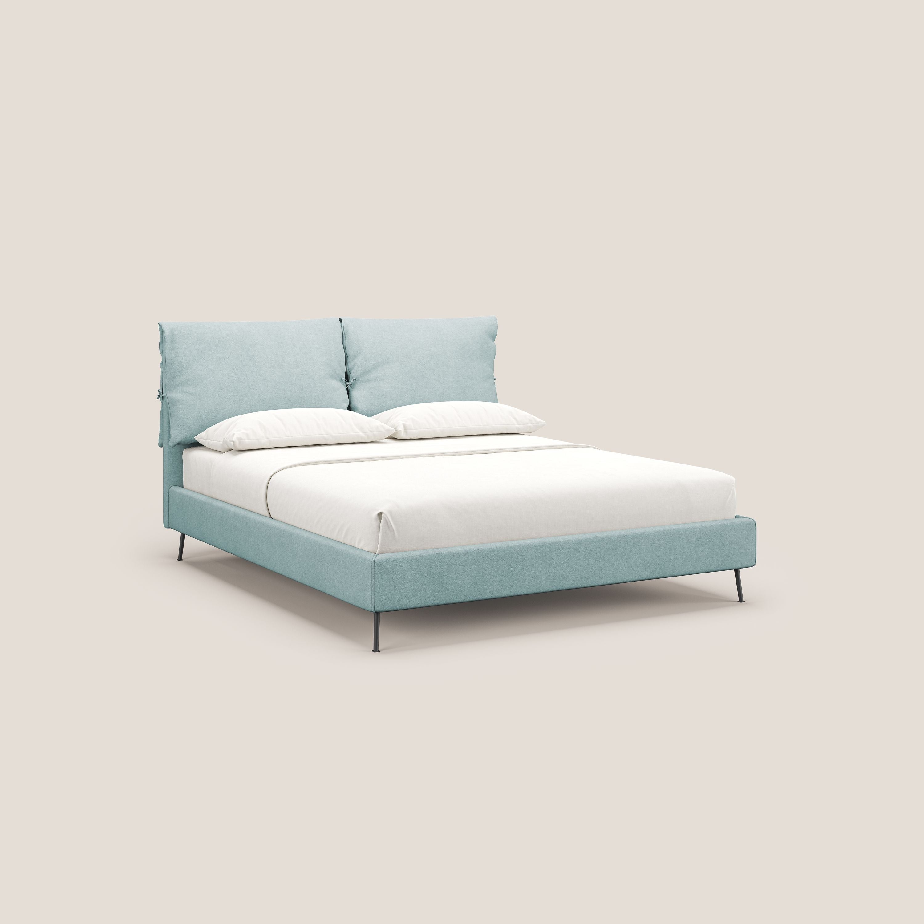Artemisia letto imbottito con piedini alti sfoderabile in tessuto smacchiabile T17 verde acqua - divani.store