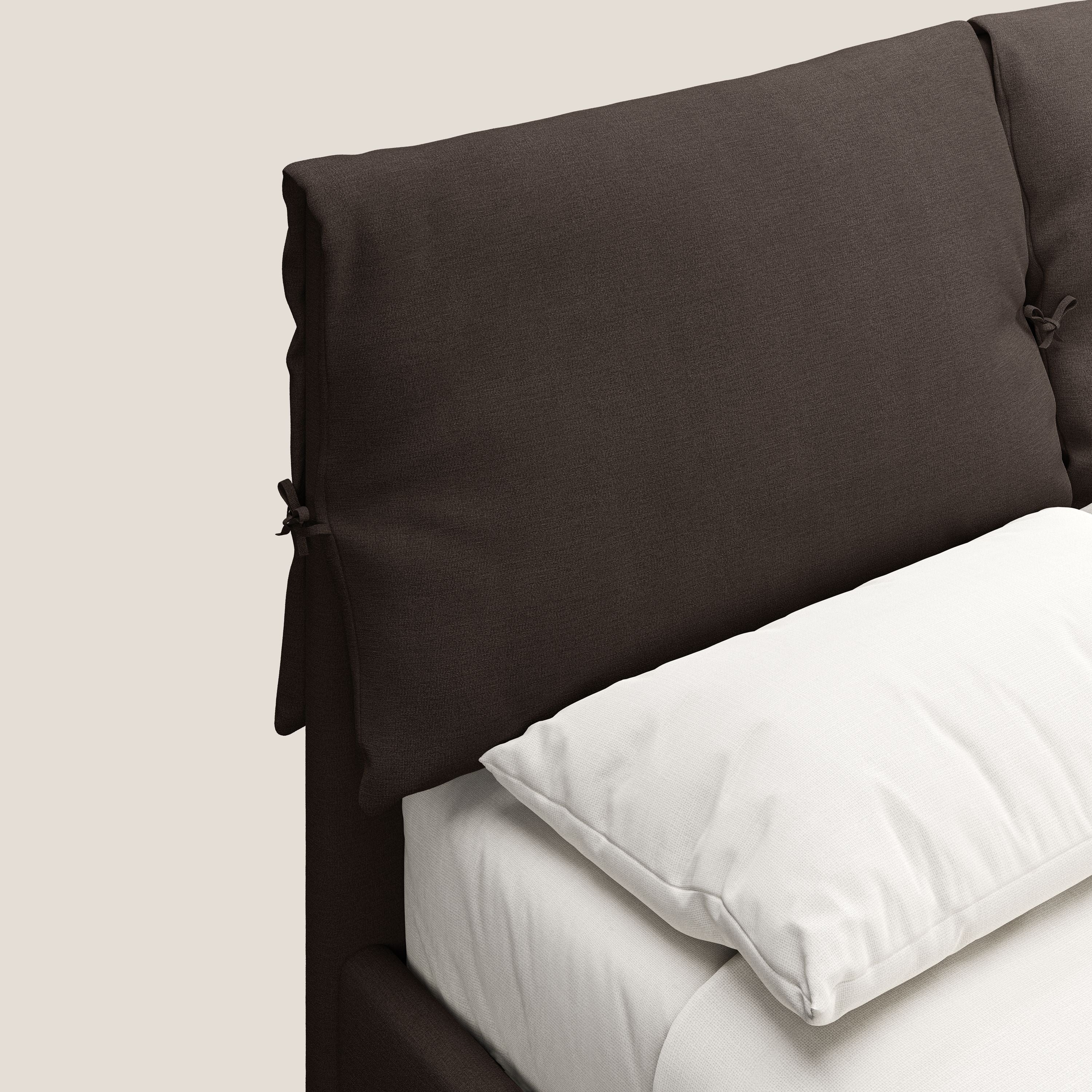 Artemisia letto imbottito con piedini alti sfoderabile in tessuto smacchiabile T17 marrone - divani.store