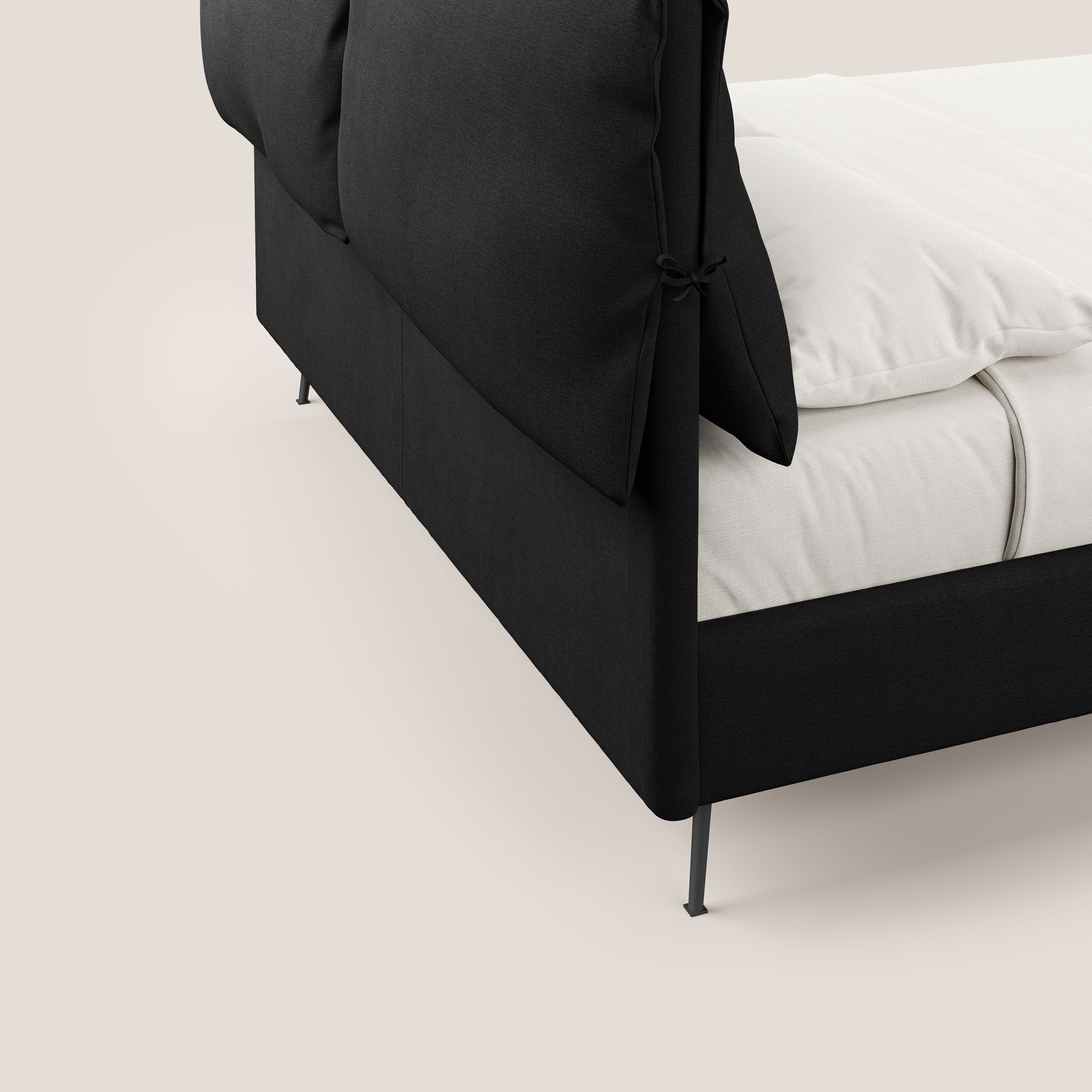 Artemisia letto imbottito con piedini alti sfoderabile in tessuto smacchiabile T17 nero - divani.store