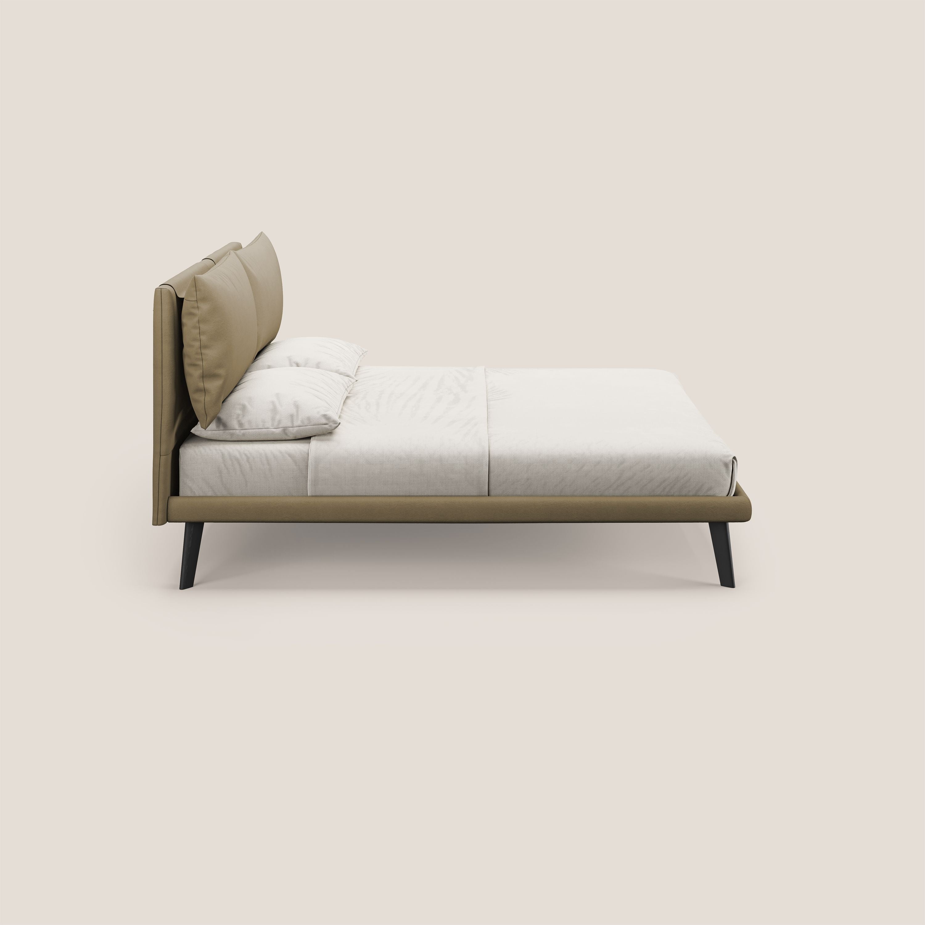 Astrid letto imbottito con piedi in legno in microfibra smacchiabile T11 beige - divani.store
