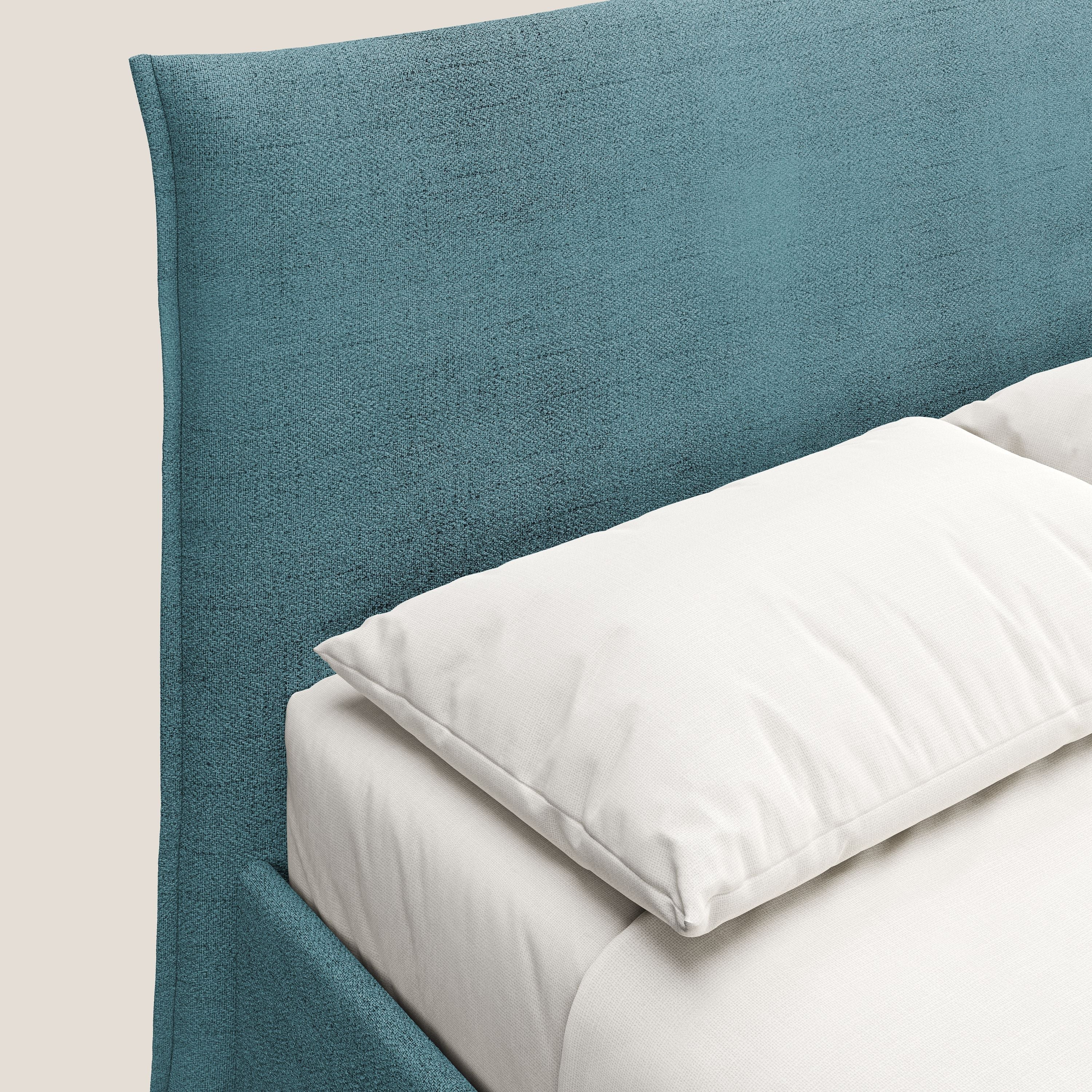 Audrey letto imbottito contenitore e sfoderabile in tessuto fiammato impermeabile T03 azzurro - divani.store