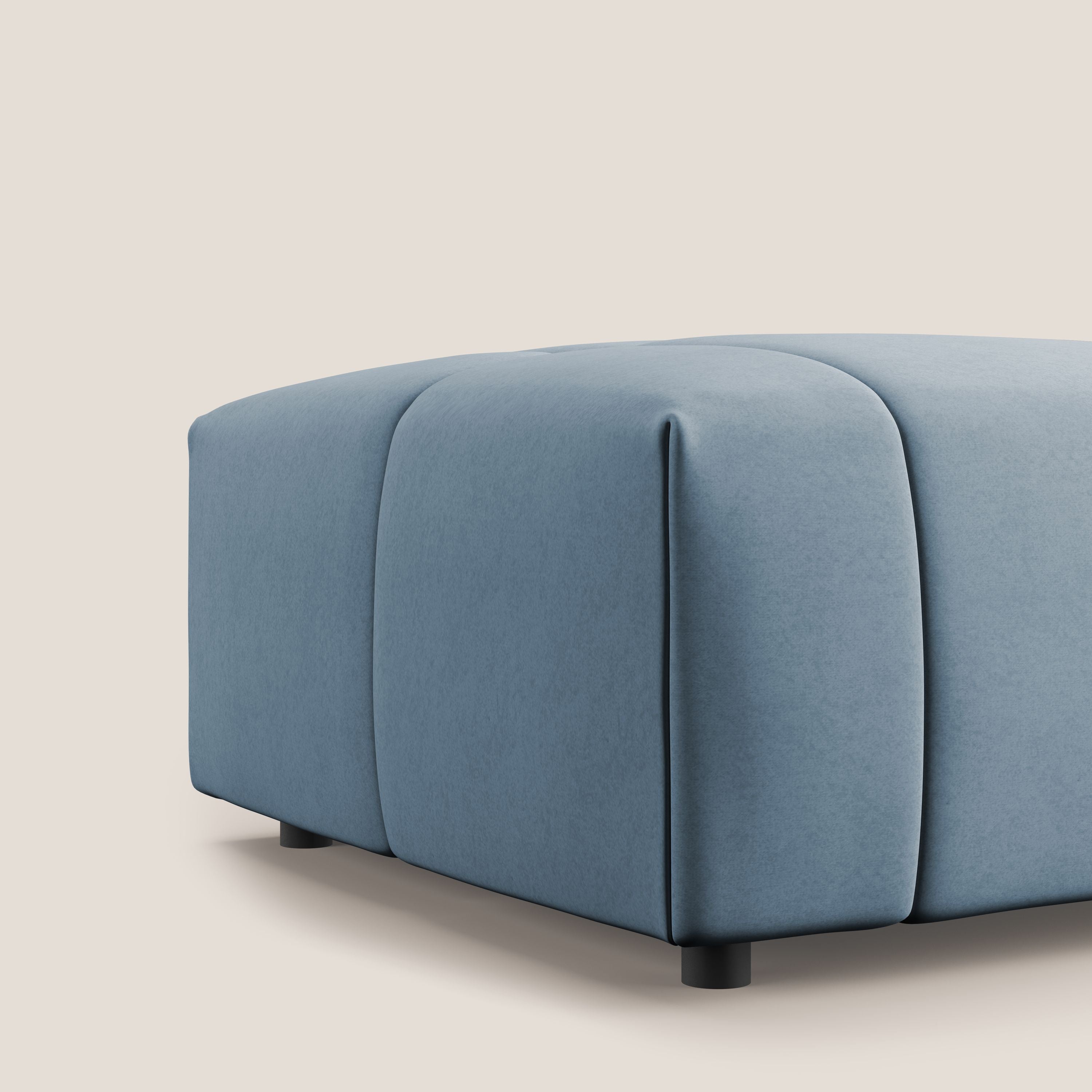 Giotto pouf in morbida microfibra effetto velluto impermeabile idrorepellente T09 carta da zucchero - divani.store