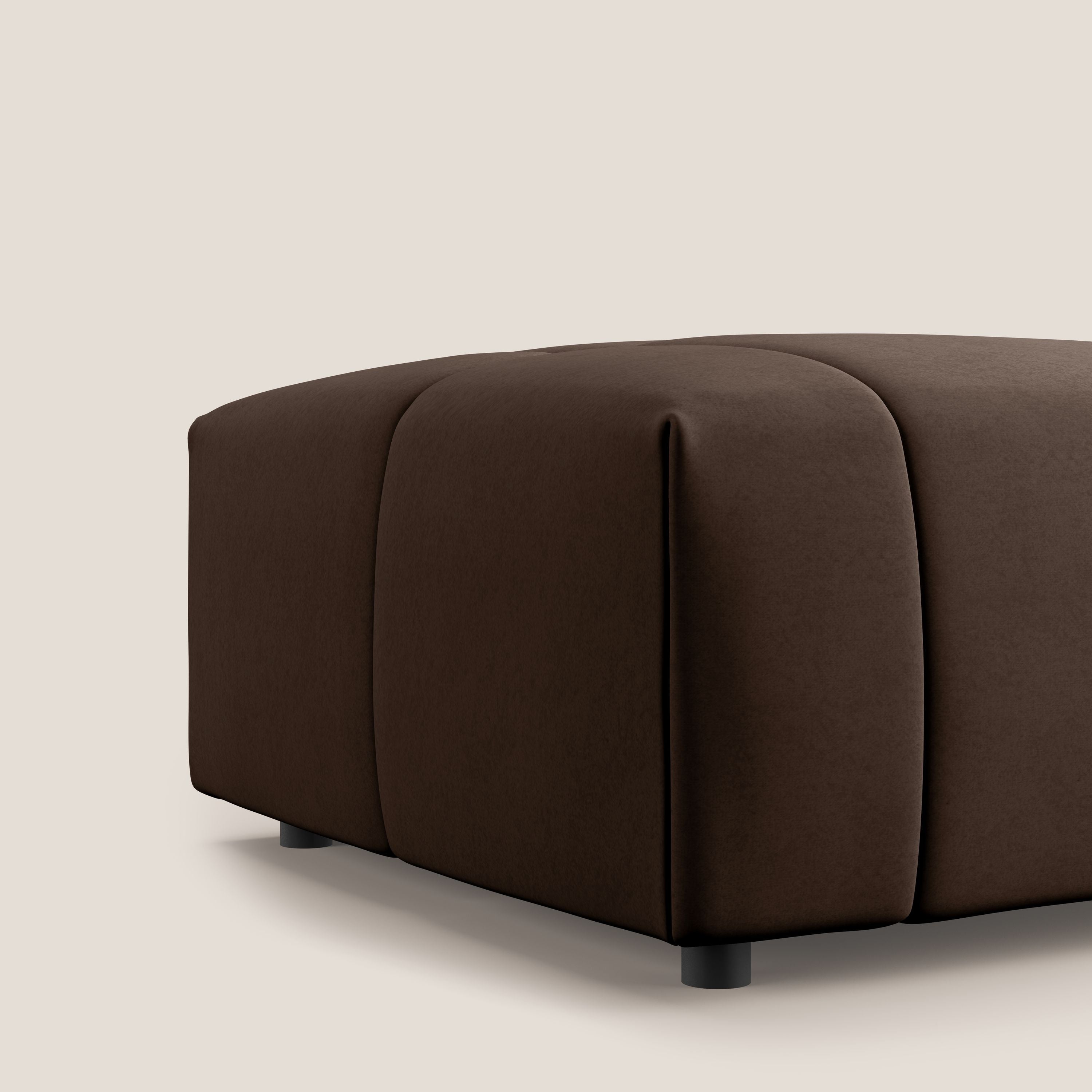 Giotto pouf in morbida microfibra effetto velluto impermeabile idrorepellente T09 marrone - divani.store