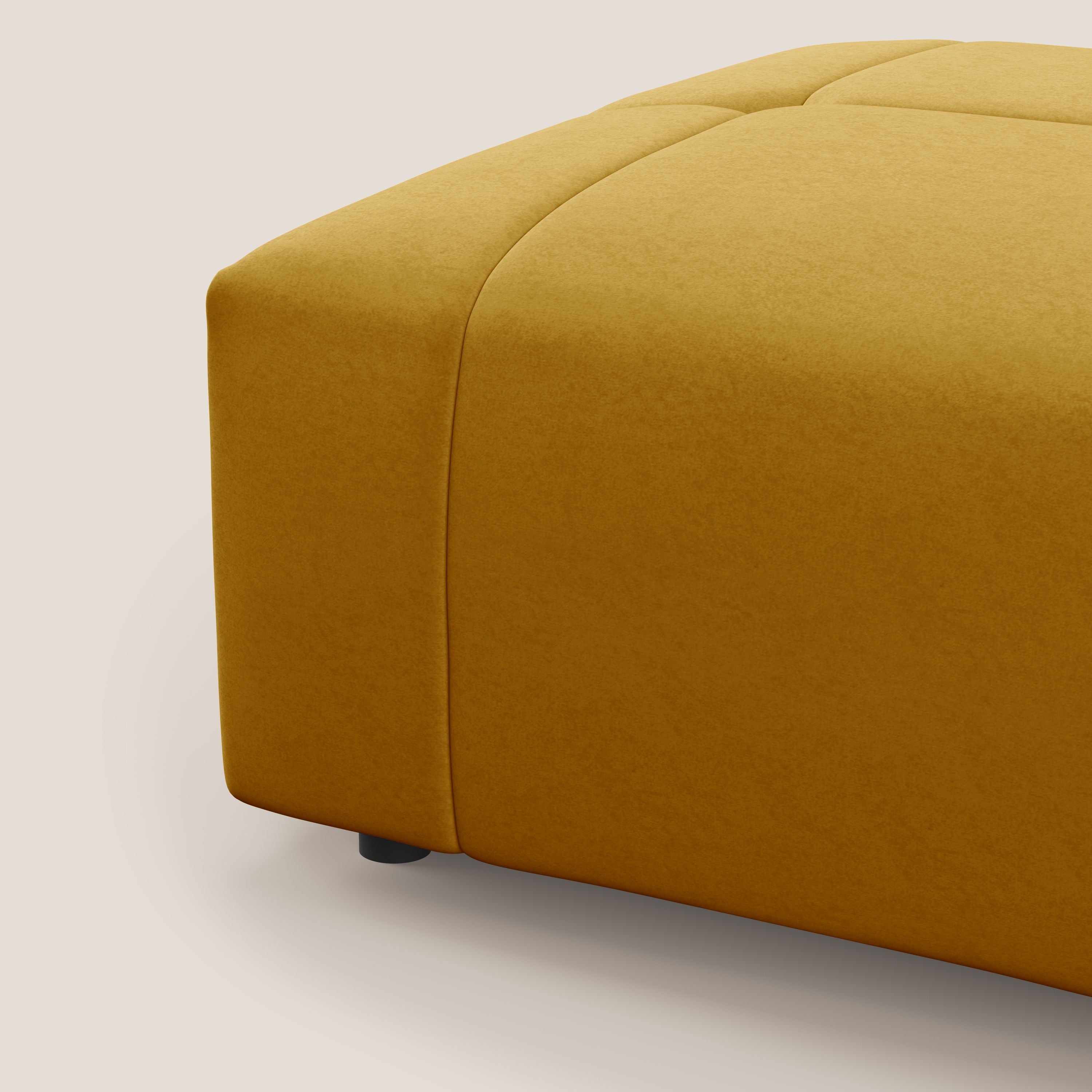 Giotto pouf in morbida microfibra effetto velluto impermeabile idrorepellente T09 giallo - divani.store