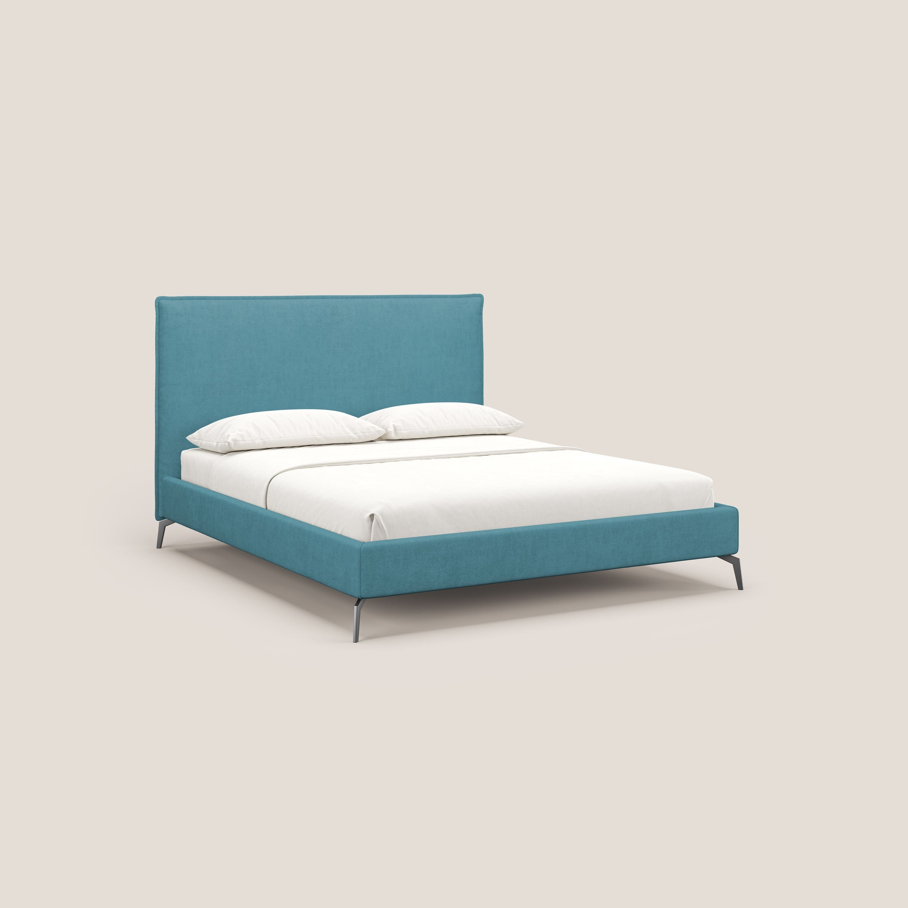 Iris letto imbottito con piedini neri sfoderabile in tessuto impermeabile T02 azzurro - divani.store