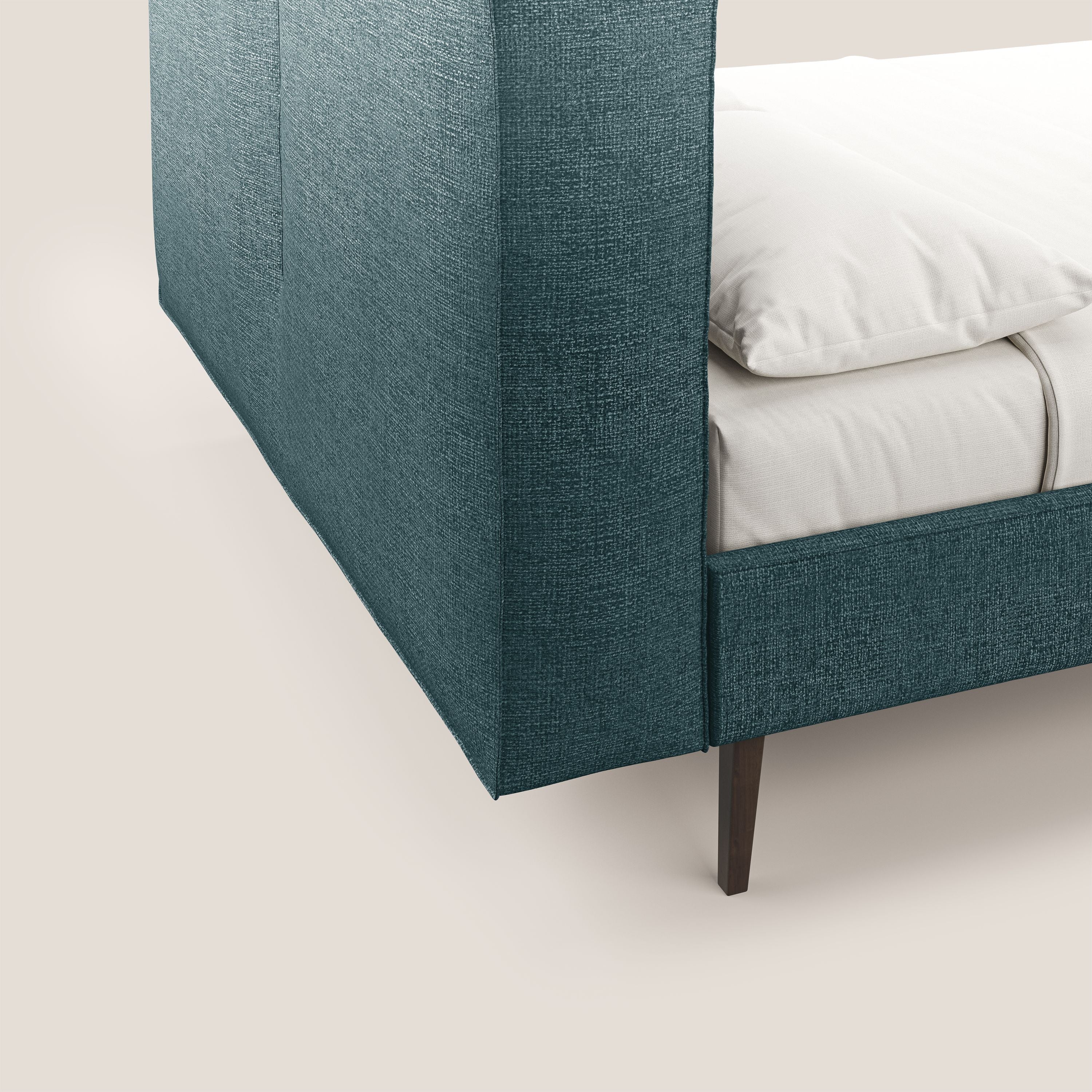 Isotta letto imbottito completamente sfoderabile in morbido tessuti impermeabile T10 petrolio - divani.store