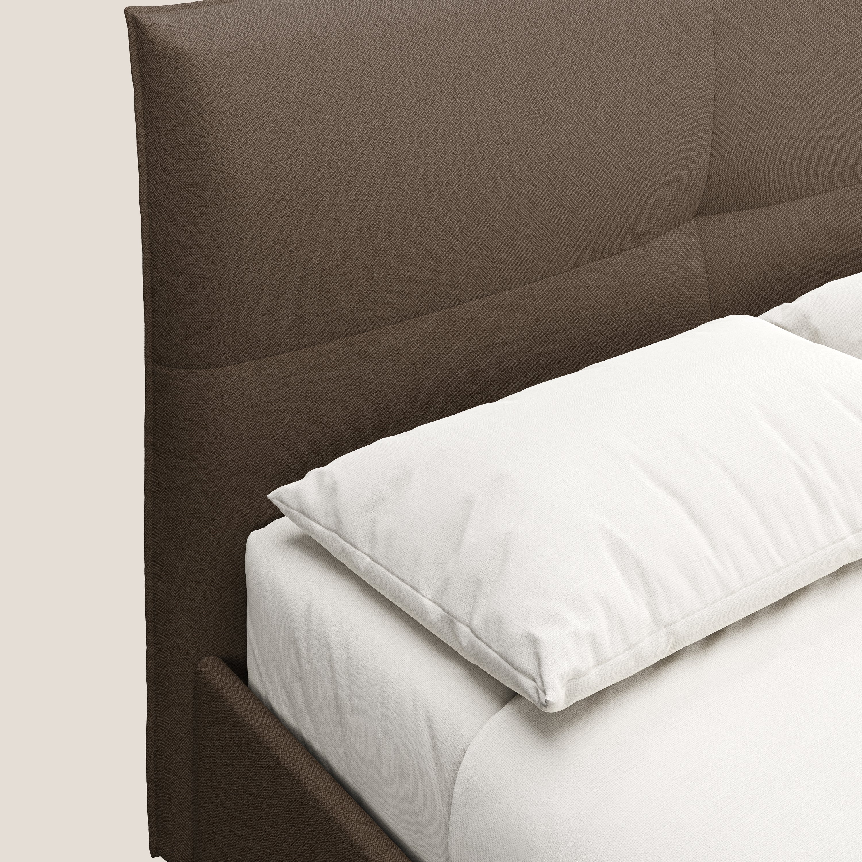 Izumi letto imbottito contenitore con piedi alti in tessuto smacchiabile T05 marrone - divani.store