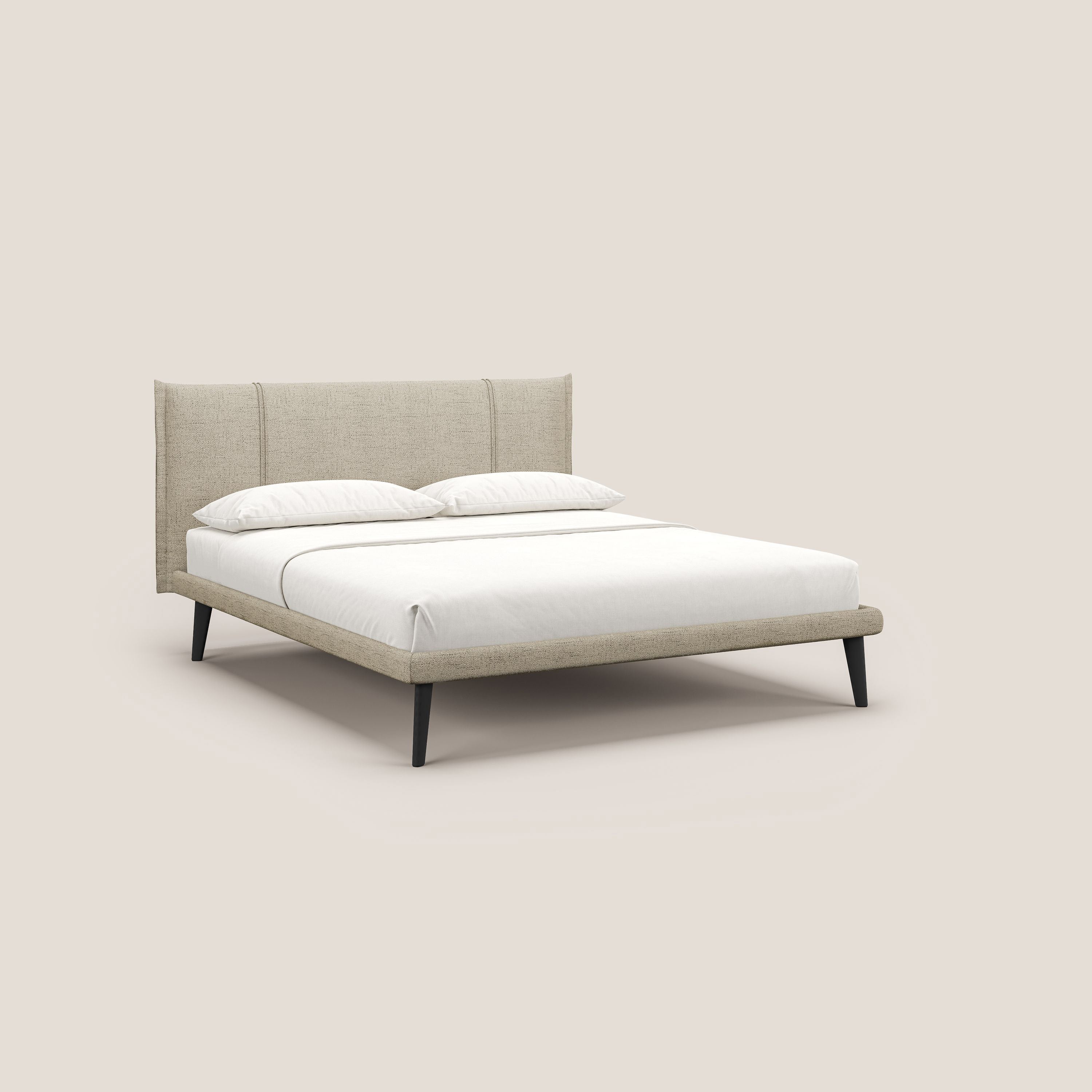 Klaus LETTO moderno con piedi in mogano e tessuto fiammato impermeabile T03 beige - divani.store