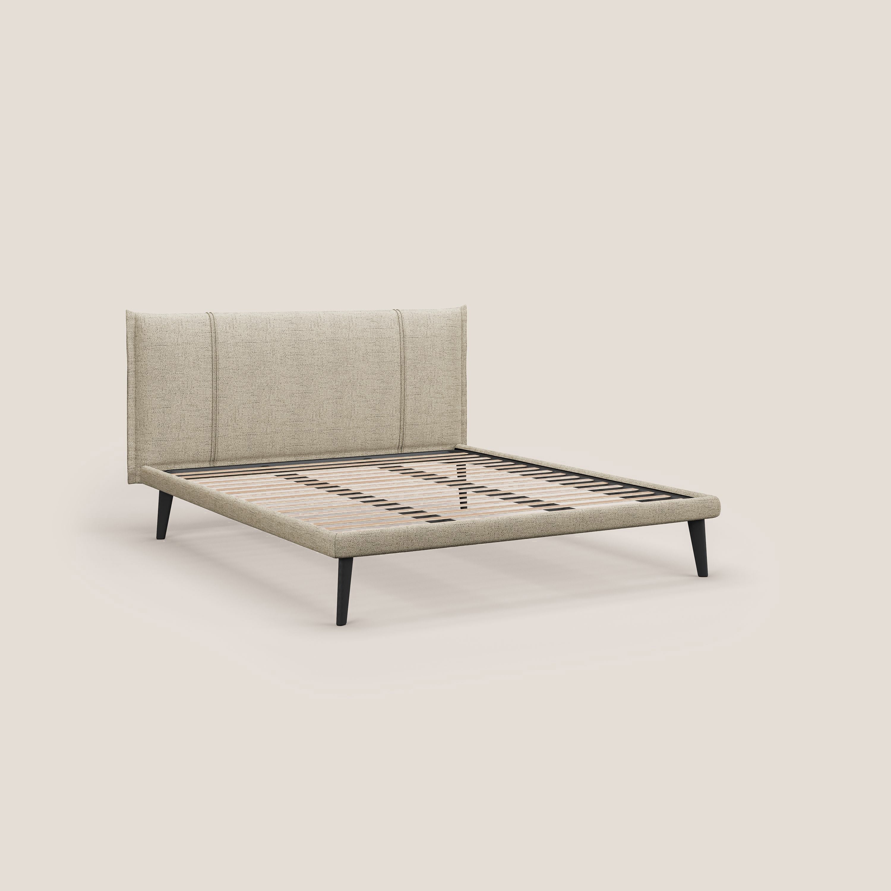 Klaus LETTO moderno con piedi in mogano e tessuto fiammato impermeabile T03 beige - divani.store