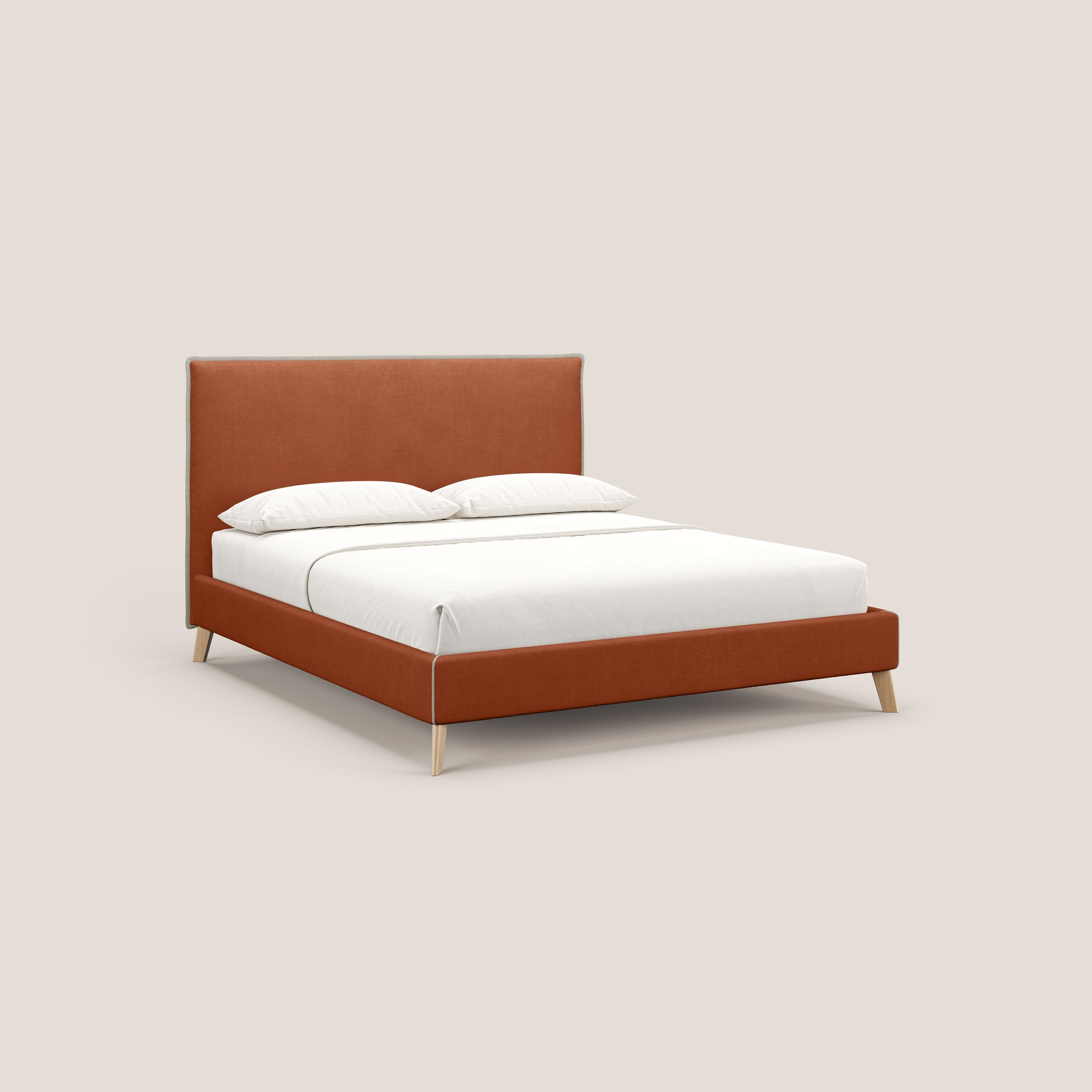 Leila letto imbottito con piedini legno in tessuto smacchiabile T17 arancio - panna - divani.store