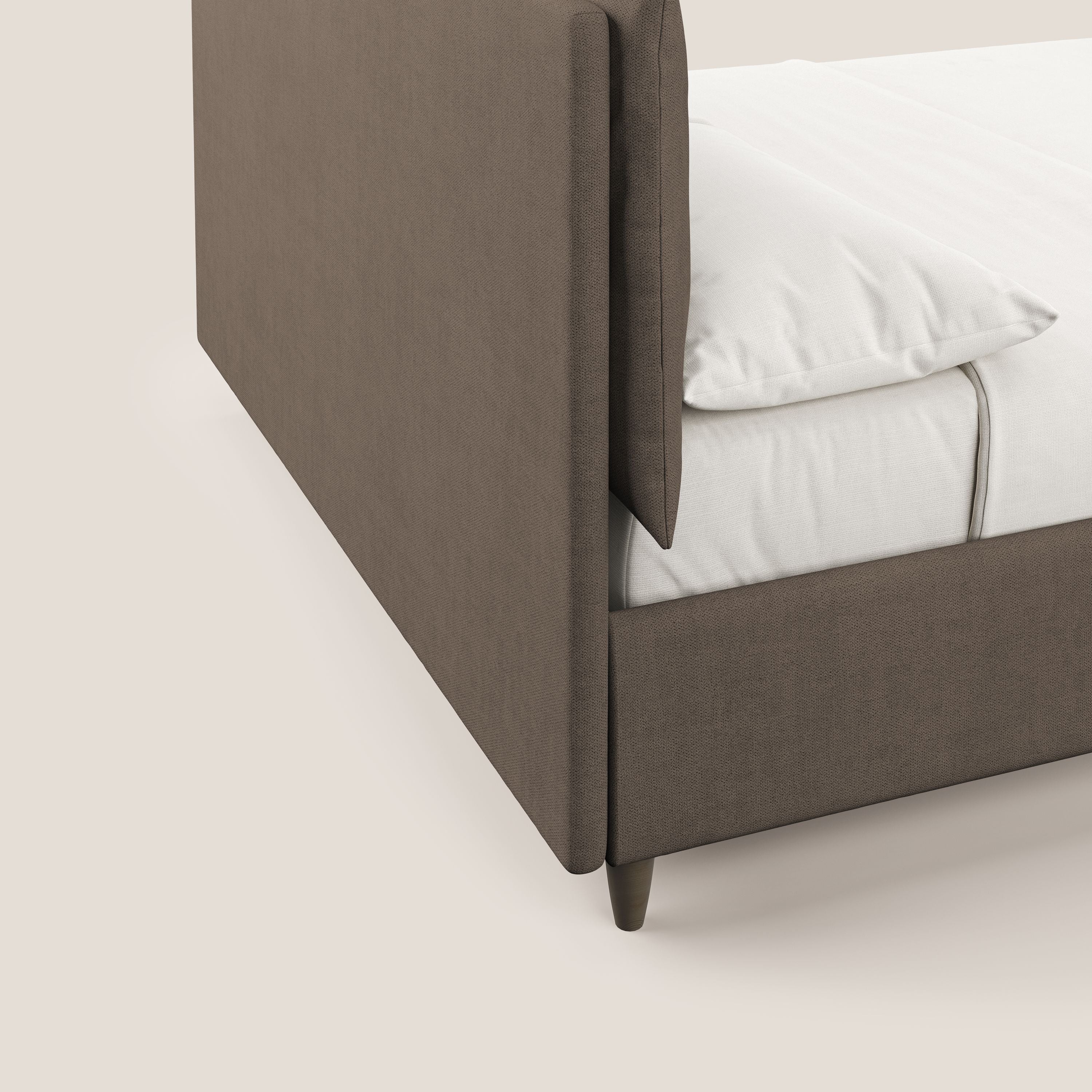 Mariana letto imbottito contenitore con cuscini in tessuto impermeabile T02 marrone - divani.store