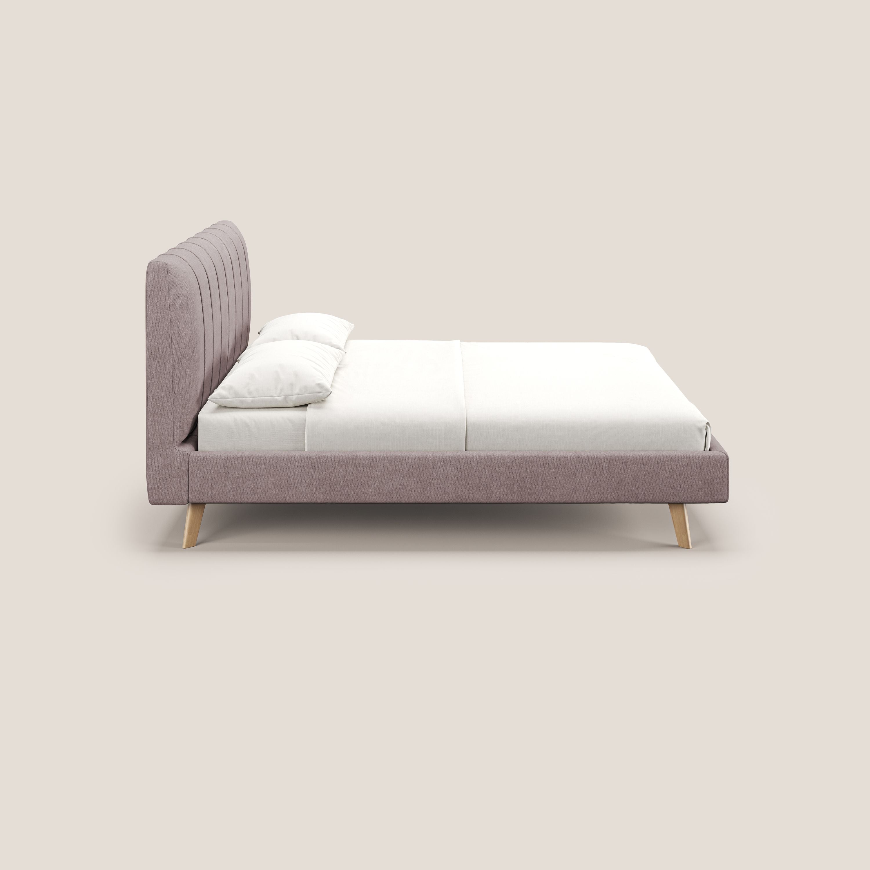 Selene letto imbottito con piedini naturali sfoderabile in tessuto impermeabile T02 rosa - divani.store