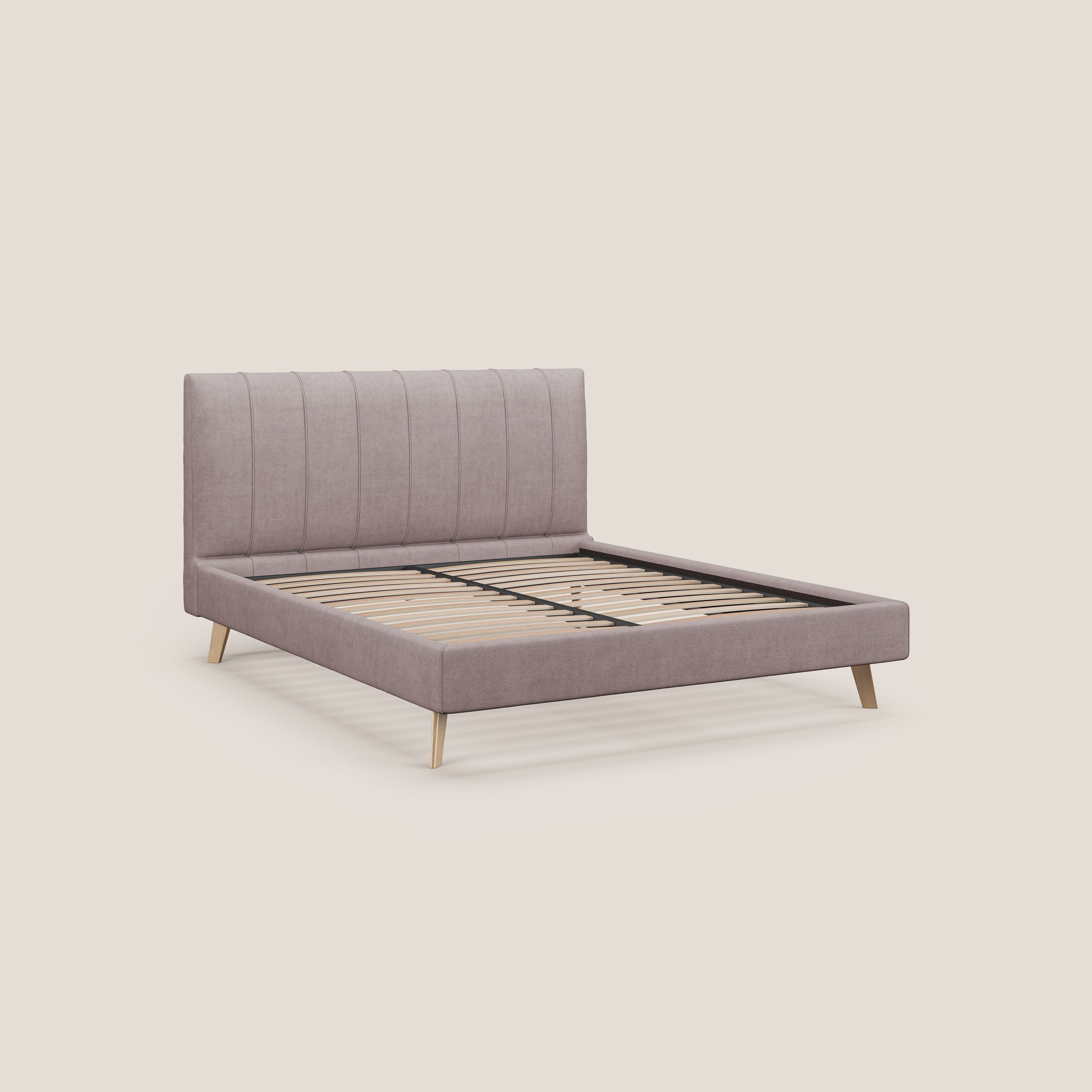 Selene letto imbottito con piedini naturali sfoderabile in tessuto impermeabile T02 rosa - divani.store
