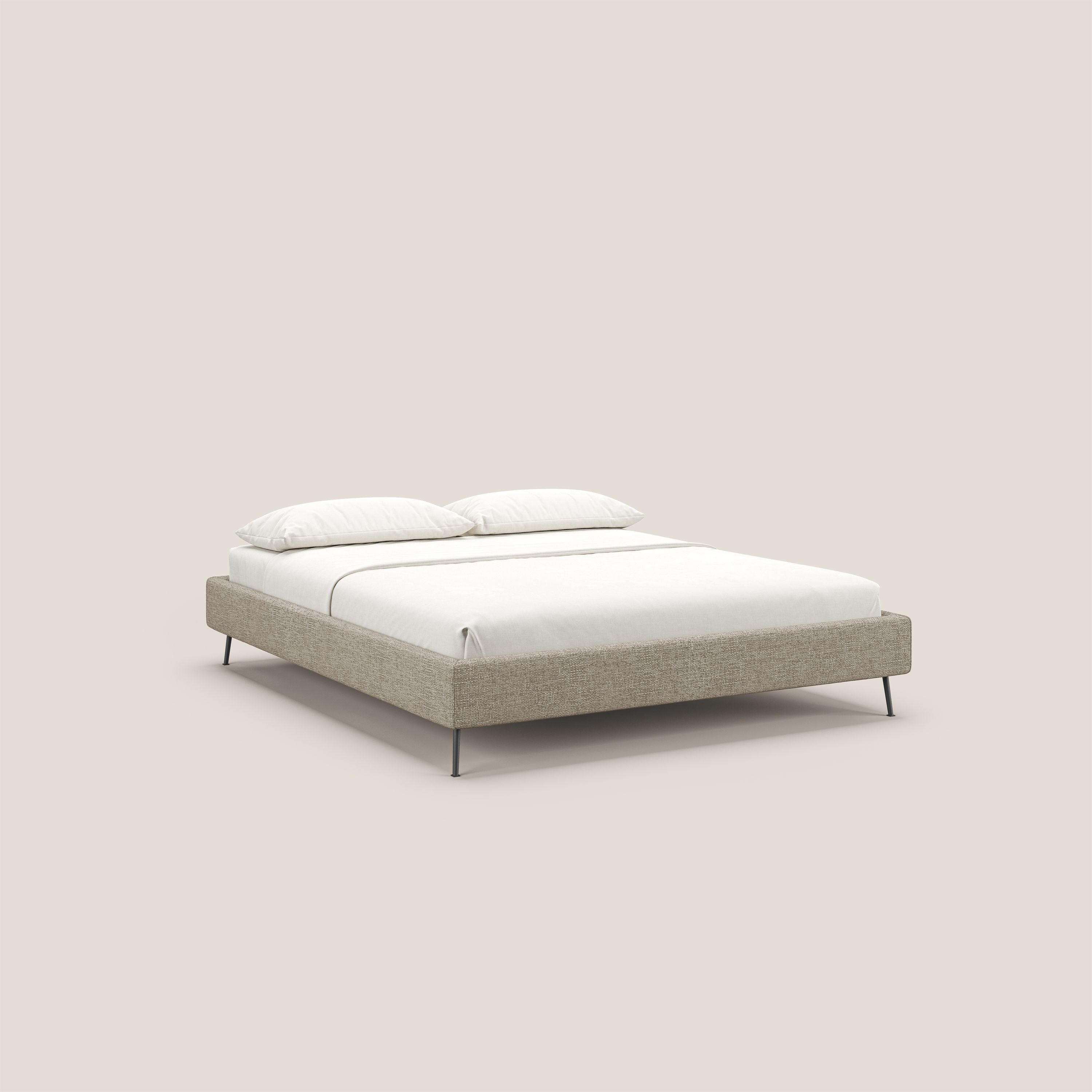 Steve sommier giroletto piedi alti in tessuto impermeabile T10 - divani.store