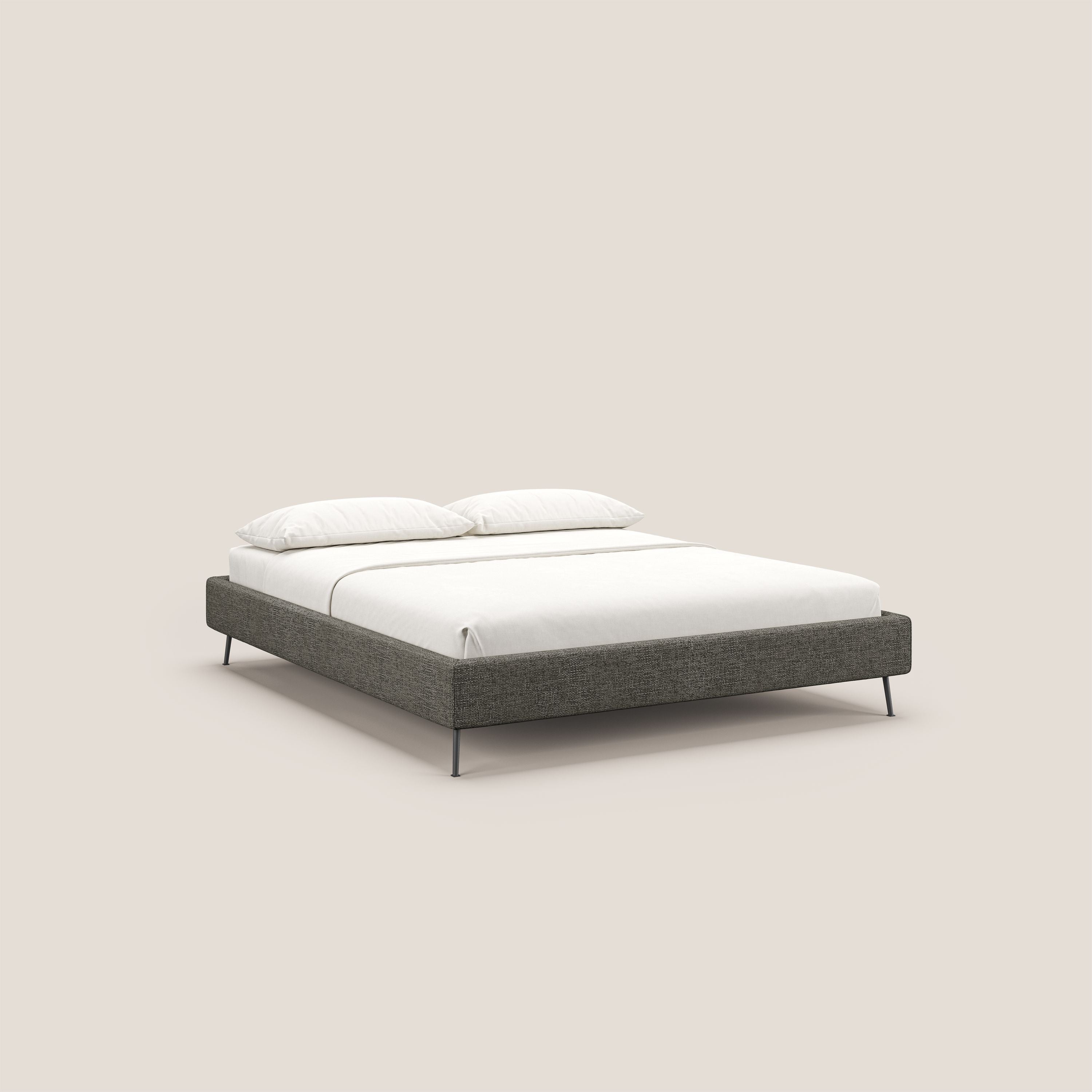 Steve sommier giroletto piedi alti in tessuto impermeabile T10 talpa - divani.store