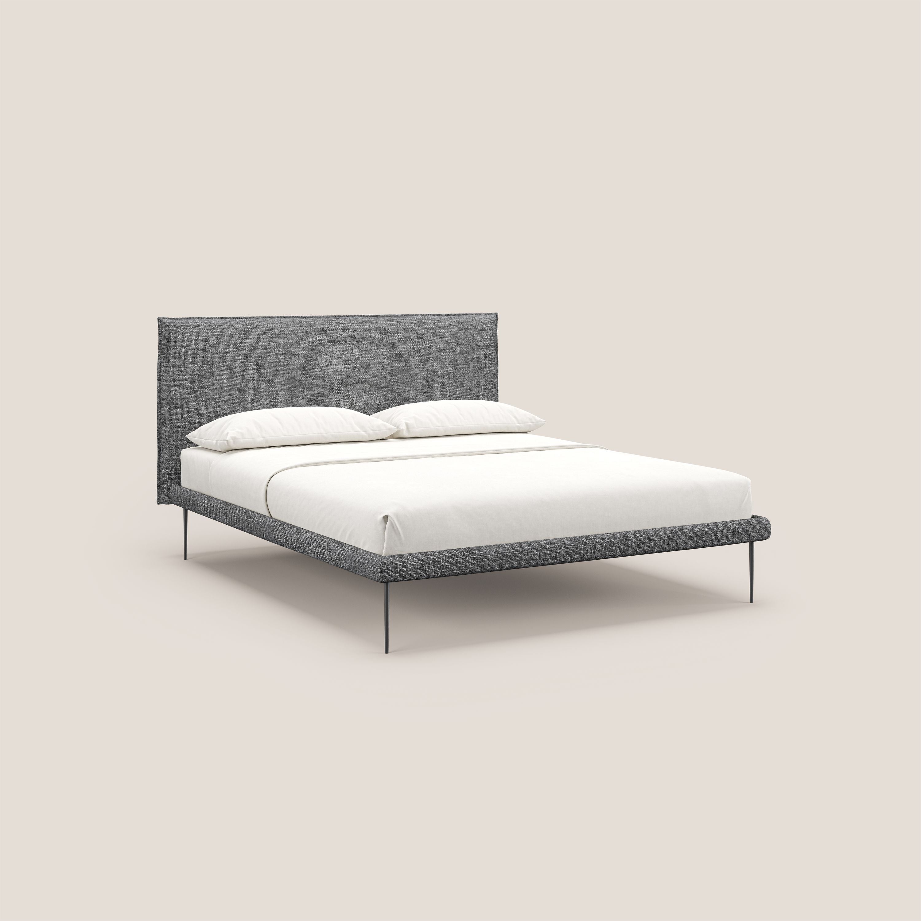 Theo letto imbottito moderno sfoderabile con piedi alti in metallo in tessuto impermeabile T10 grigio - divani.store